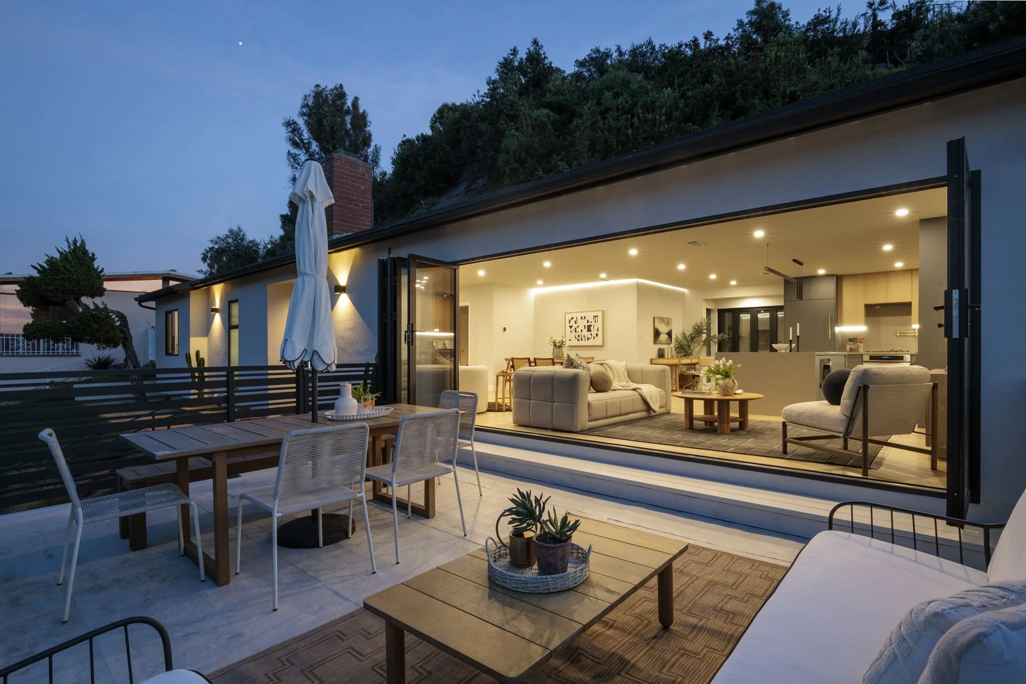 33-web-or-mls-4100 Don Diablo Dr by Pierre Galant-4-2.jpg