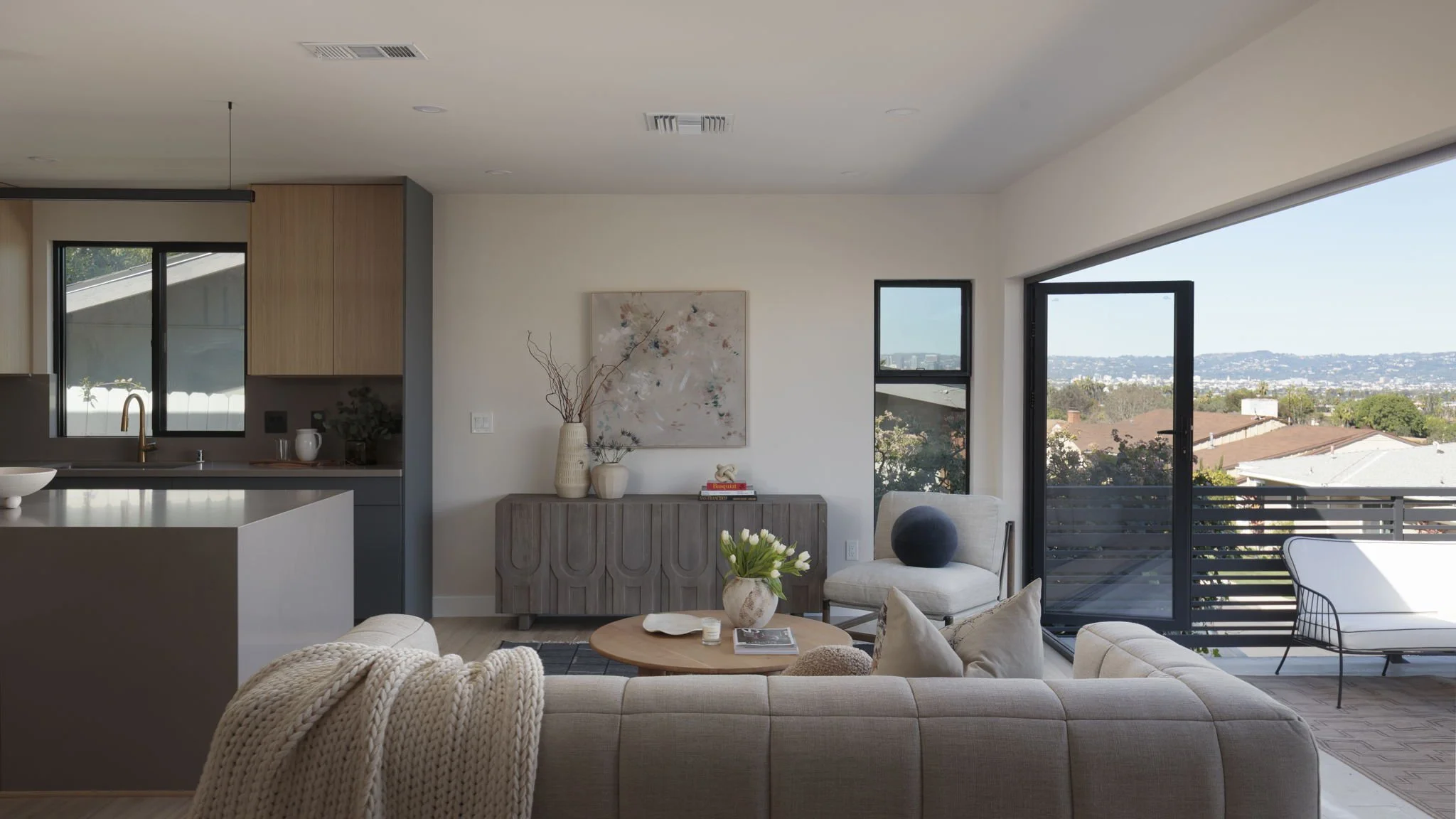 8-web-or-mls-4100 Don Diablo Dr by Pierre Galant-8 (1).jpg