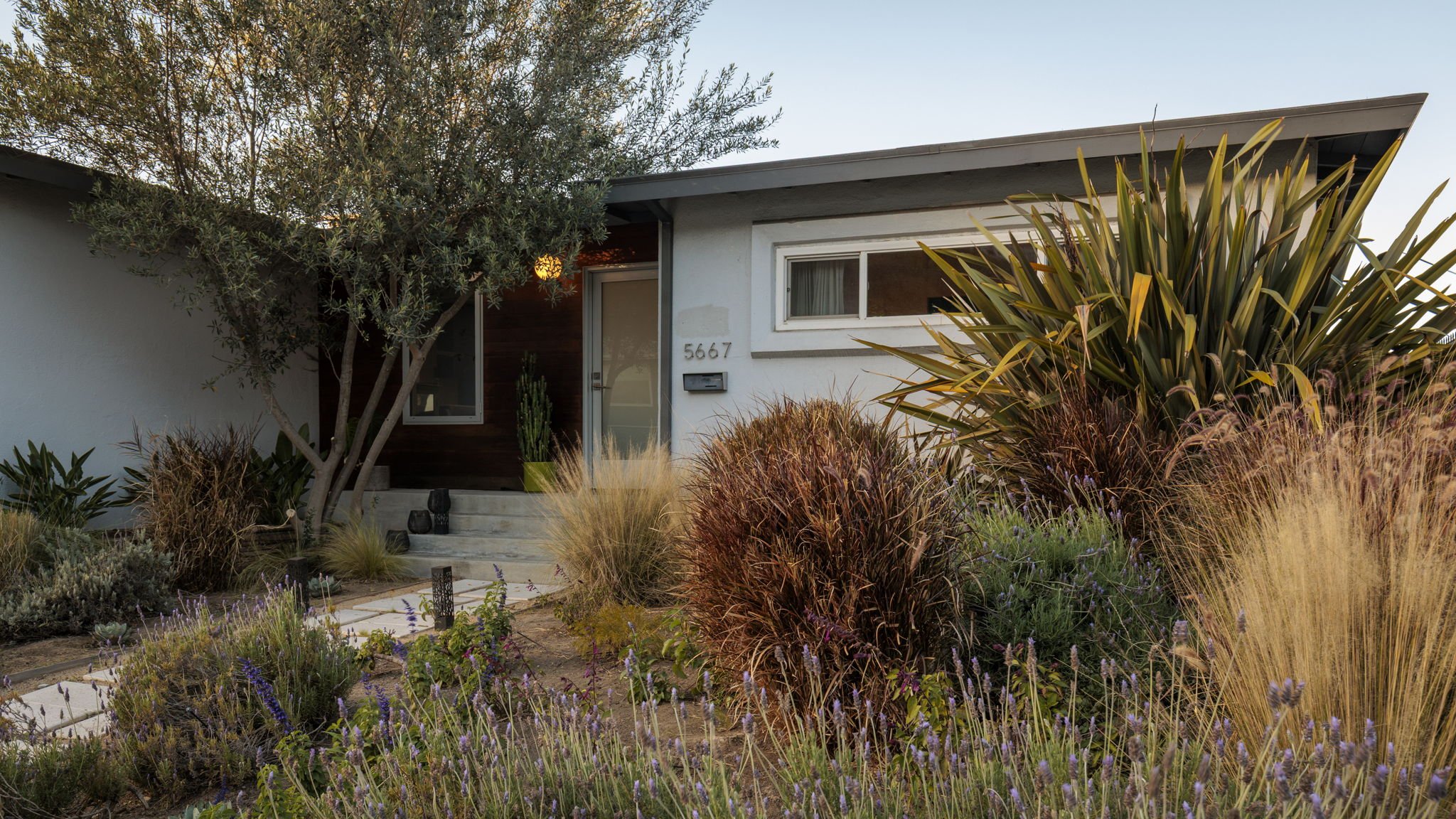 5667 Aladdin St, Los Angeles, CA 90008