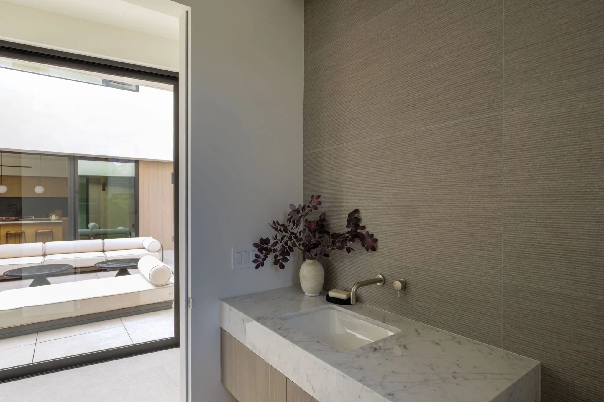 12-web-or-mls-5208 Sanchez Dr by Pierre Galant-10.jpg
