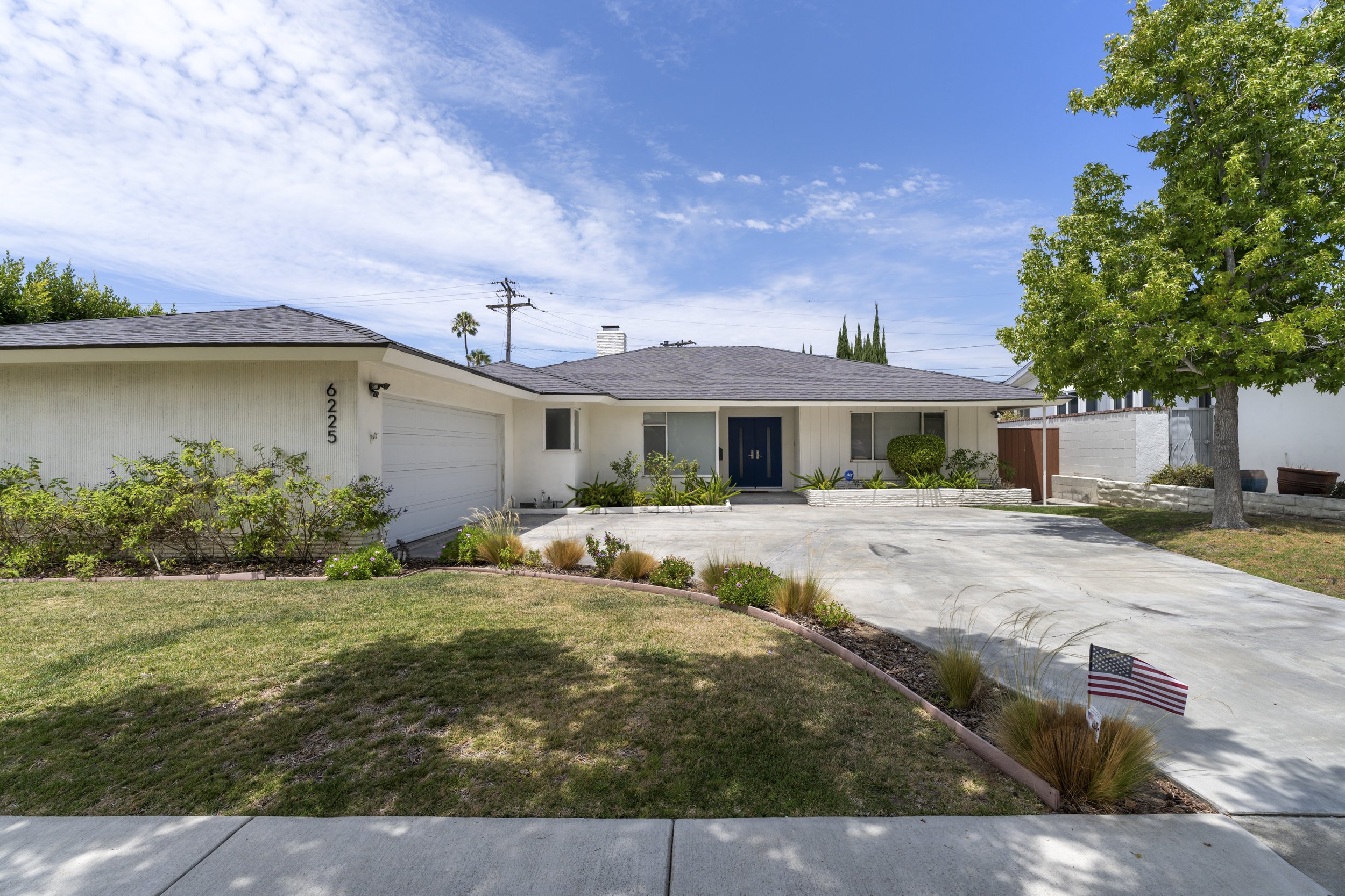 6225 S Corning Ave, Los Angeles, CA 90056