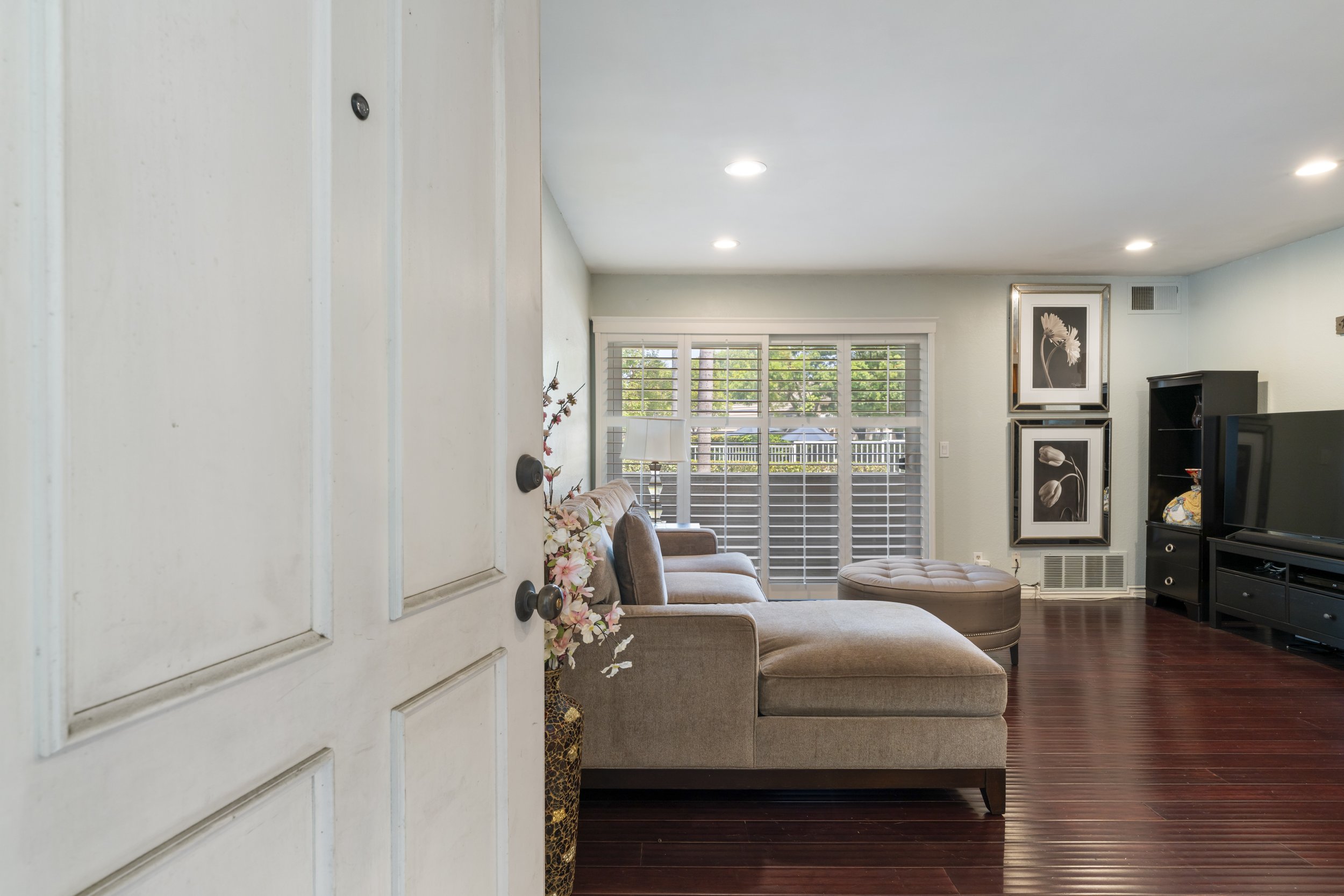 3863 Thorncroft Ln, Unit E,&nbsp;Inglewood, CA&nbsp;90305