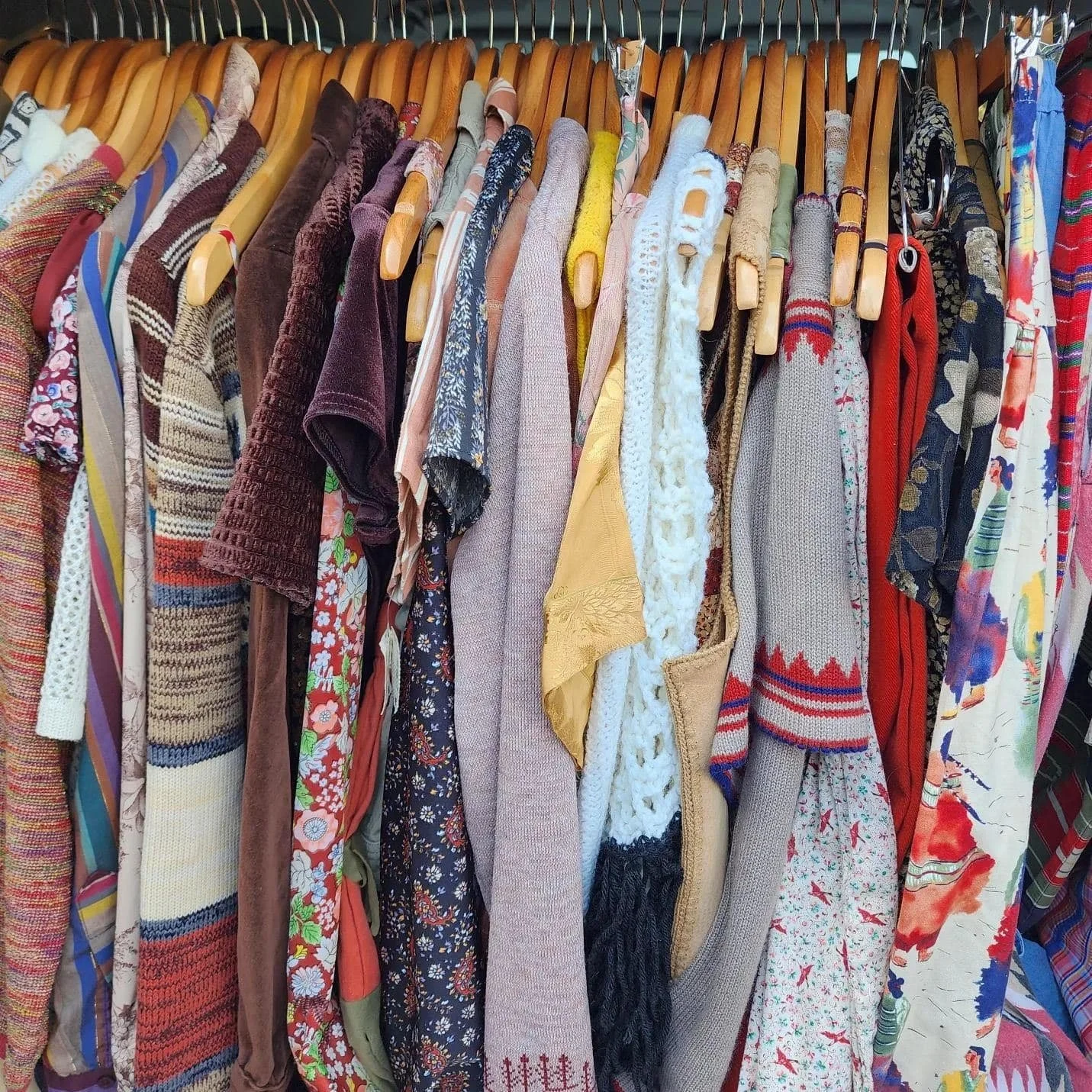 Gorge Vintage Market Spring Pop Up