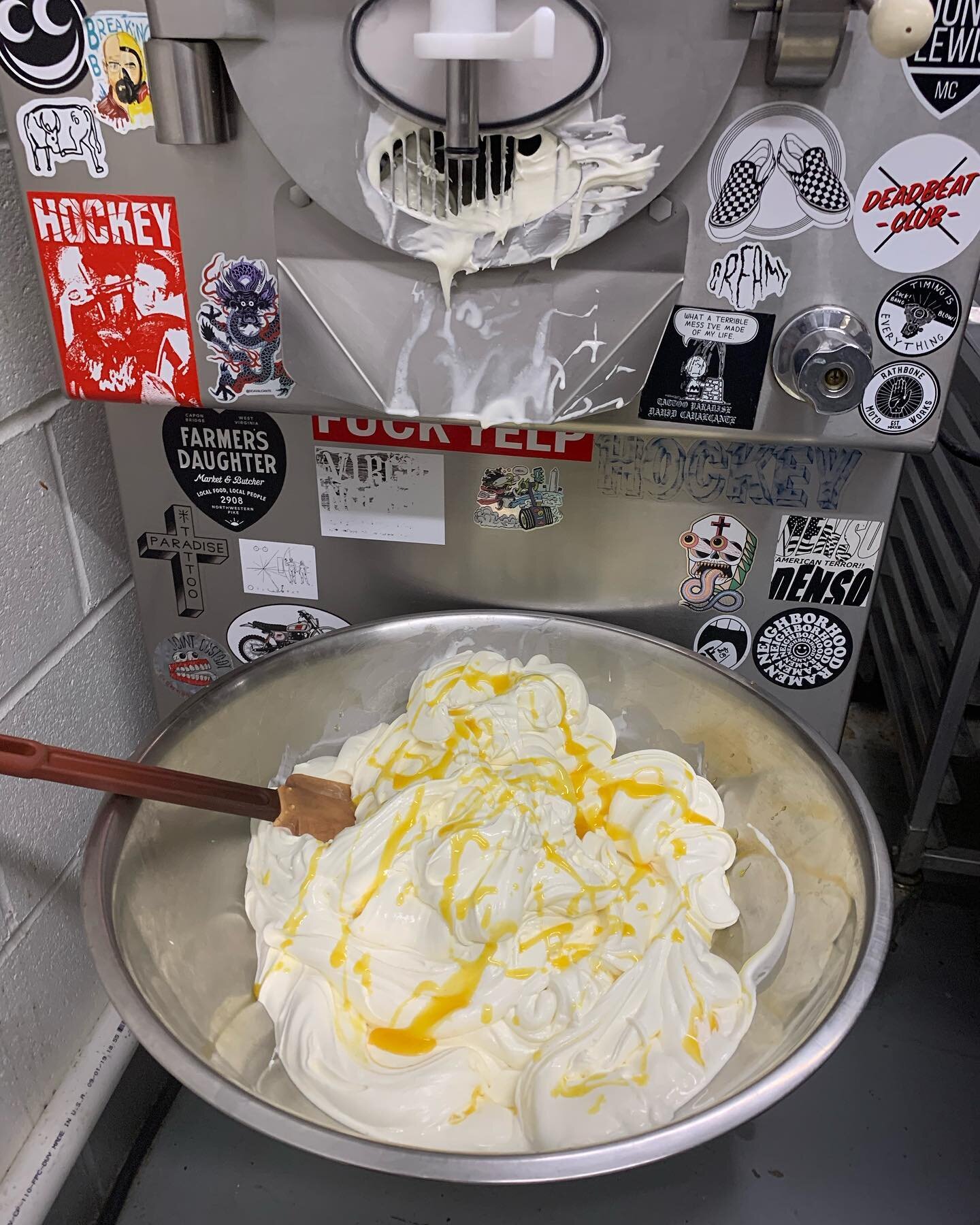 Jeju Island Creamsicle- a sweet Korean mandarin preserves (cousin of the Dekopon) swirled into a creamsicle Philly style ice cream base
Available @anjufrc on the patio or whatever kids do these days, be safe