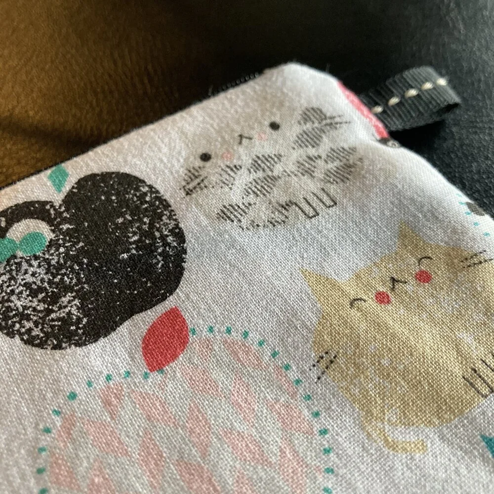 Artisan Apple Cat Pouch and Cat Paw Silver Ring Gift Bundle