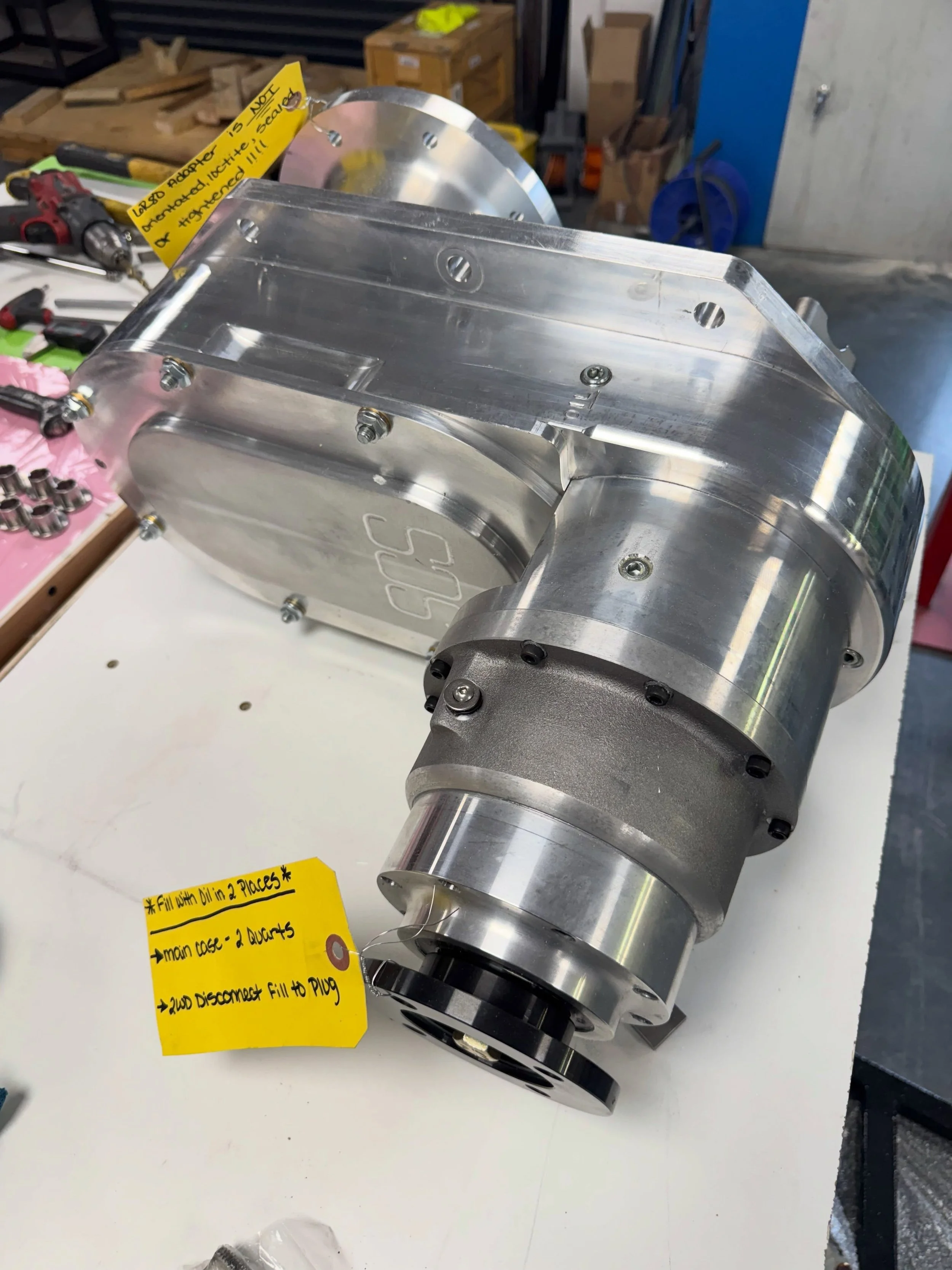 @scsgearbox helping us out with a 4WD rear mid-engine 1000+hp application🦾 

#knine #hypertruck #billet #offroad #luxurycars