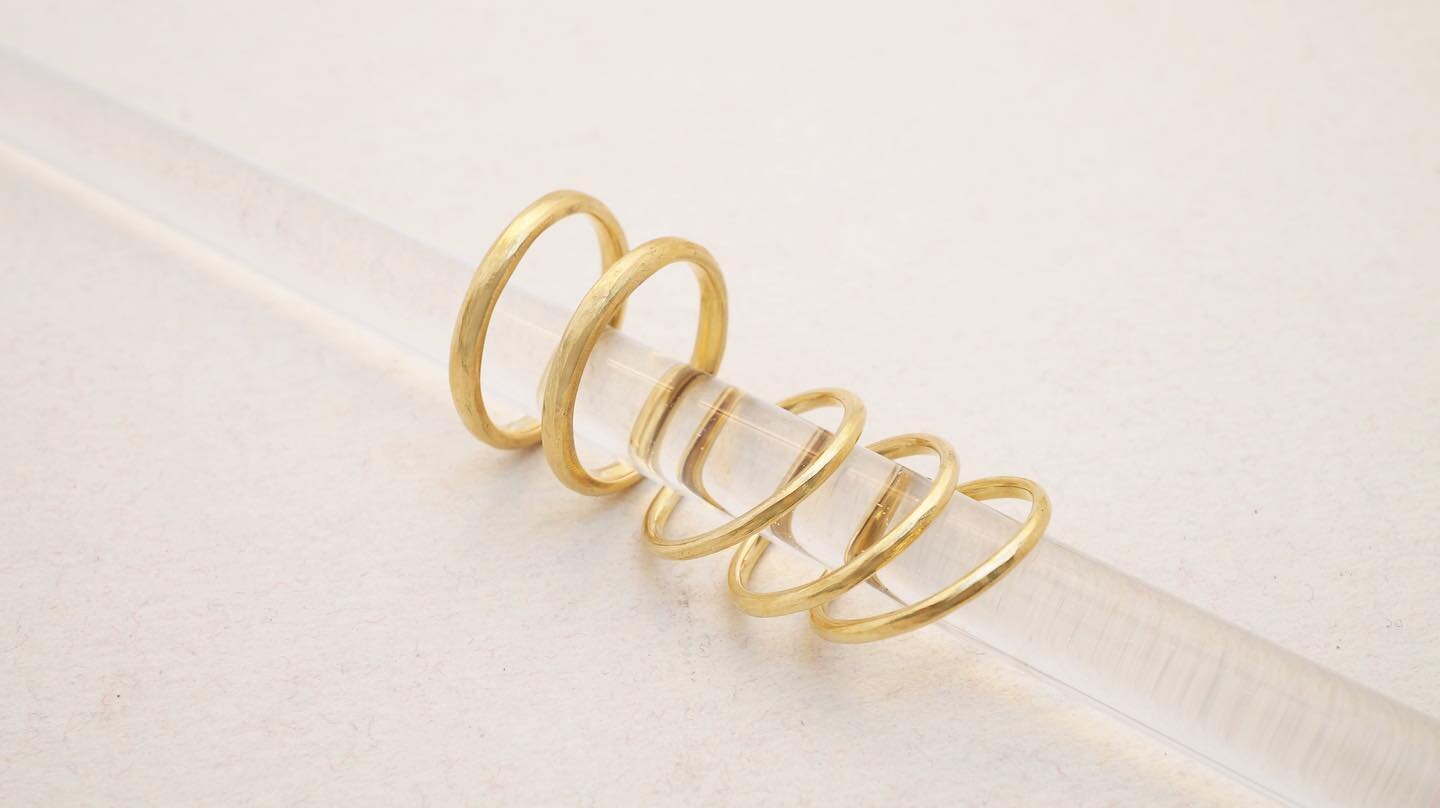 Billie ring bundles✨

Perfect and minimal one at a time, but no worries if you can&rsquo;t stop at just one because these beauties are the perfect stackers. 

We are offering the Billie rings in a few different bundles, so you can build your golden s