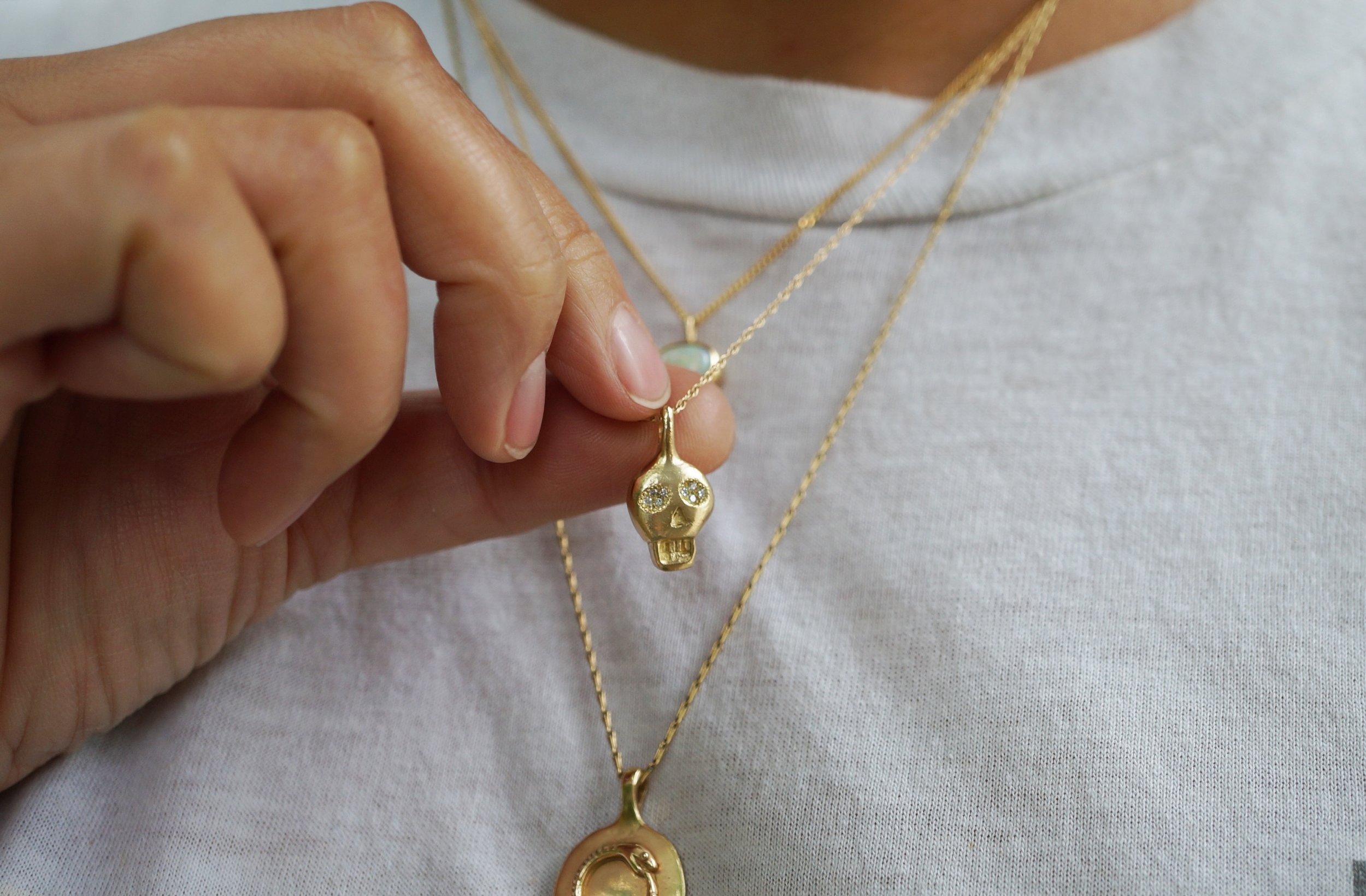 Skulle on the rocks collection is on sale!

Purchase through our site, or get in touch directly (email, DM, etc)💀✨

#archerade #handmadejewellery #torontojewellery #torontojeweller #customjewelry