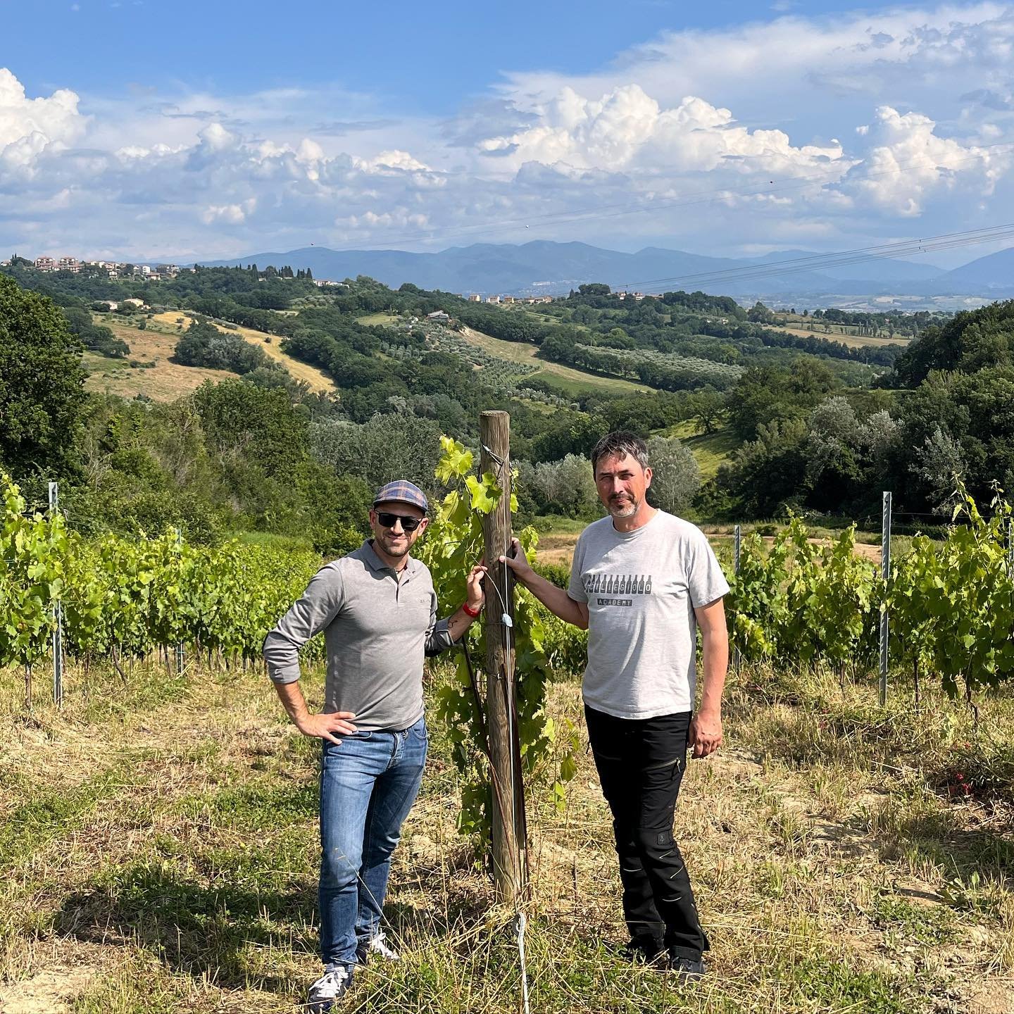 🚨New Wine Grower Alert!⚠️ @leonardo_bussoletti wines ETA in CA in August!

You know us: we&rsquo;re total nerds when it comes to Italian native grape varieties, so here we&rsquo;re are, in Narni, the land of #ciliegiolo with the man that single-hand