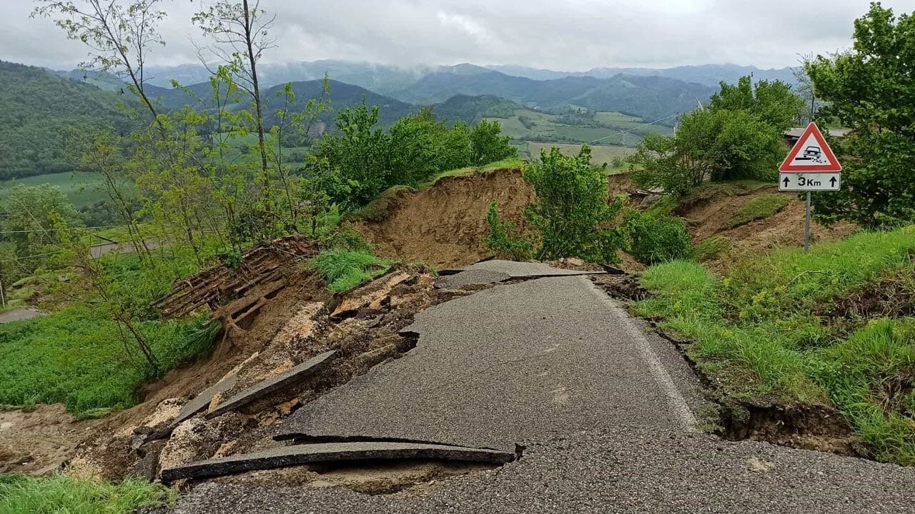 One of the many roads to Modigliana, in Romagna. More than 150mm of rain has fallen in less than 24hr, that&rsquo;s the equivalent of 3 months of rain in one day. Landslides destroyed the roads to the village, which is isolated. Our friends @villapap