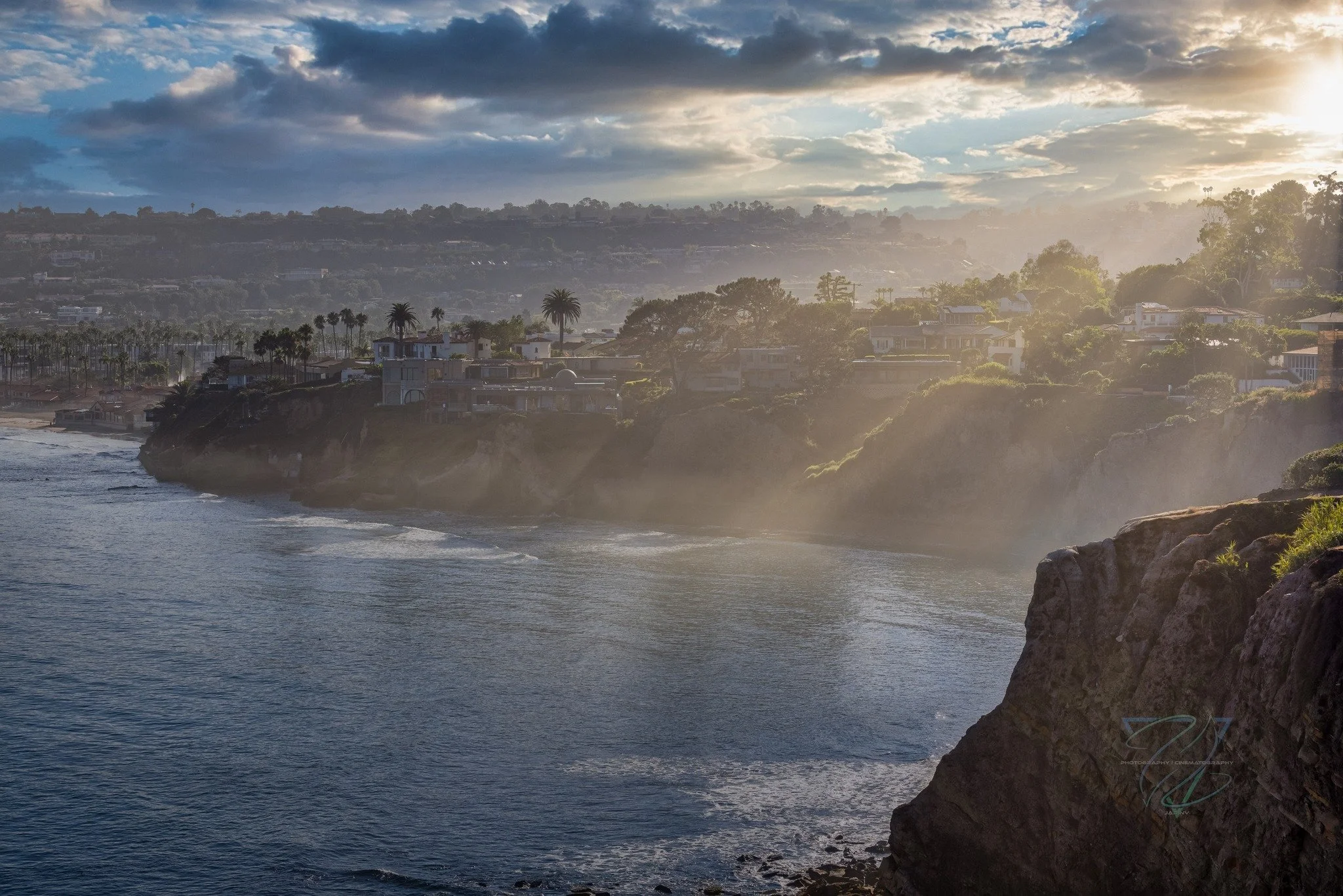 You stay classy, San Diego 🌅

#CoastalPhotography #SunsetViews #CaliforniaDreaming #OceanVibes #travelphotographer