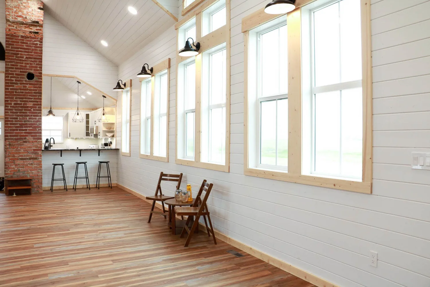 Airbnb Venues — Merid & Magna