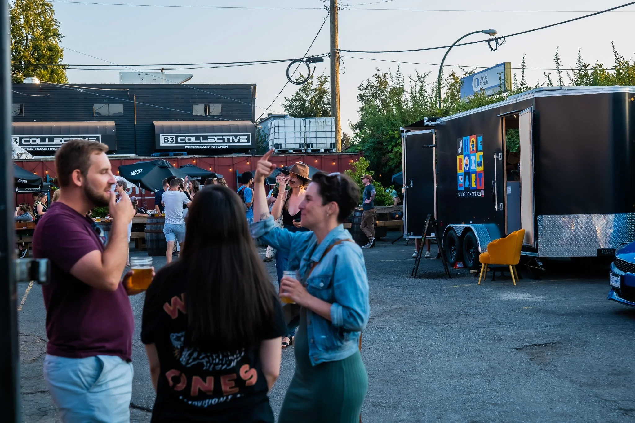 hanging artwork when renting the gallery space