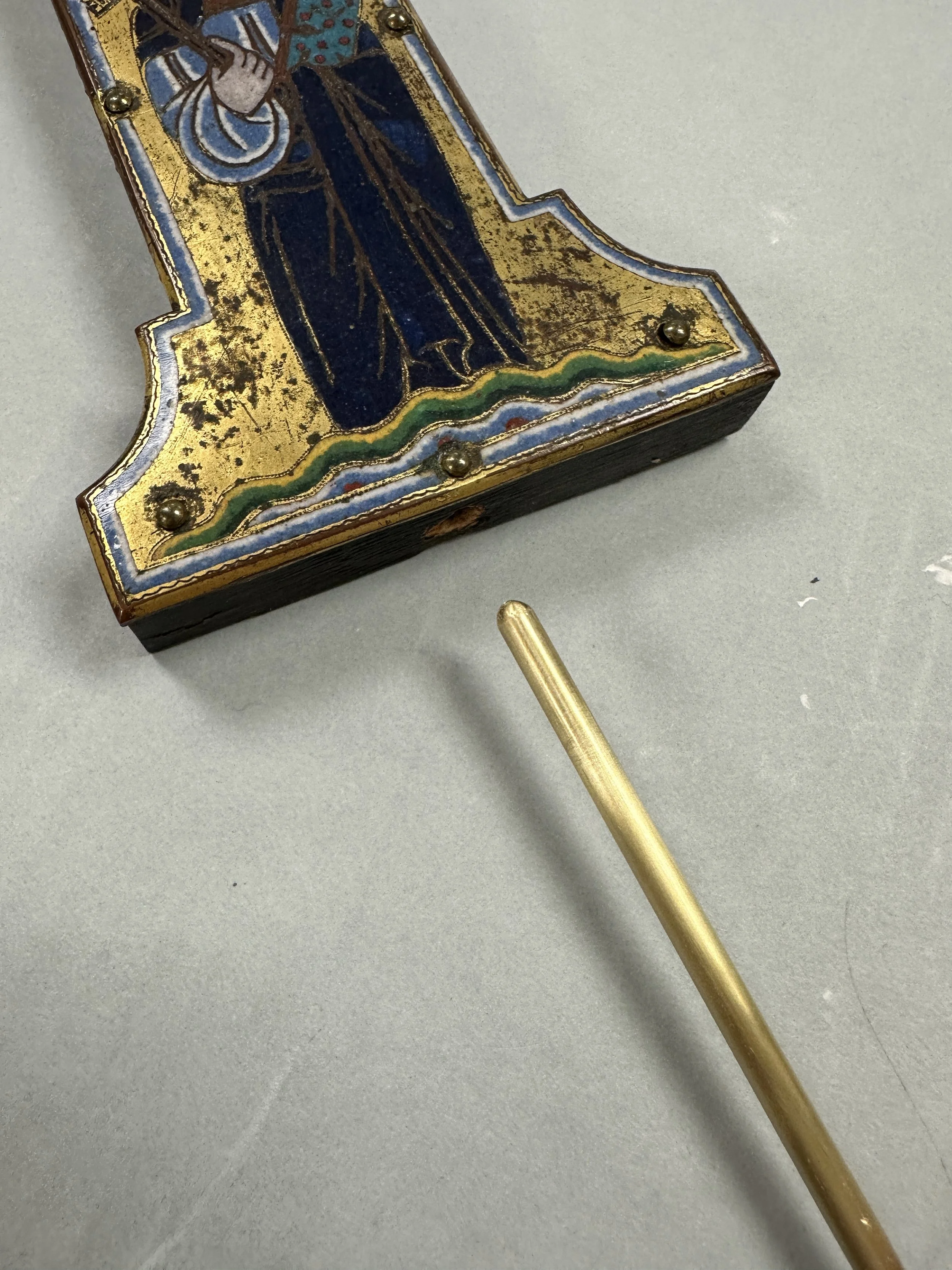 Previous bottom mount for the cross, the cut end of which I rounded and polished for smoother process of insertion. (Photo: Jennifer Kim)