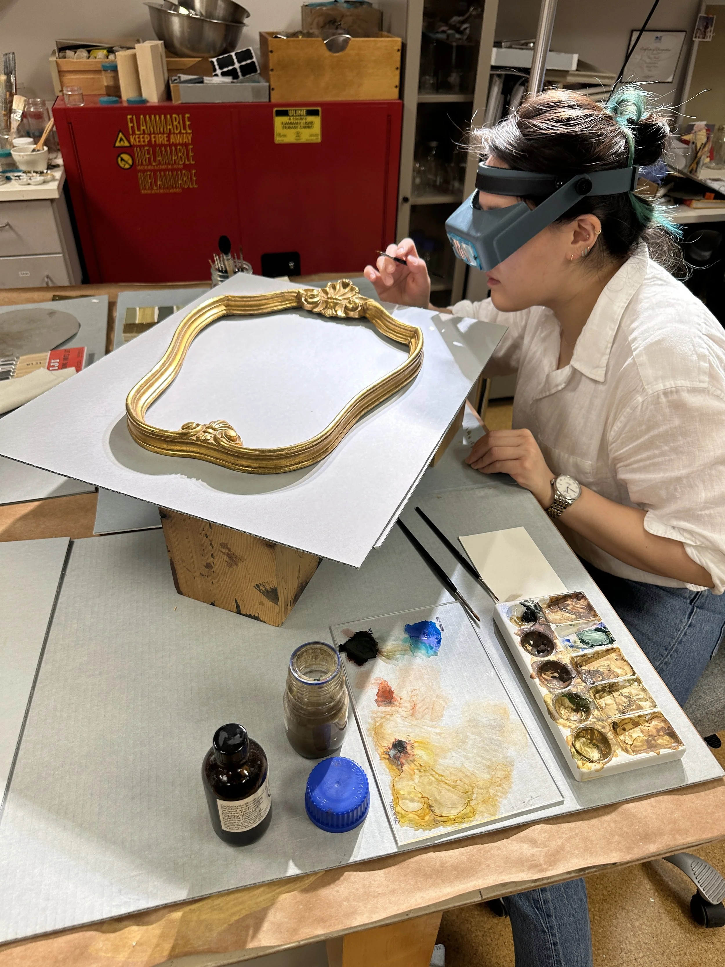 Toning and inpainting the gilt fill. (Photo: Kay Horak)