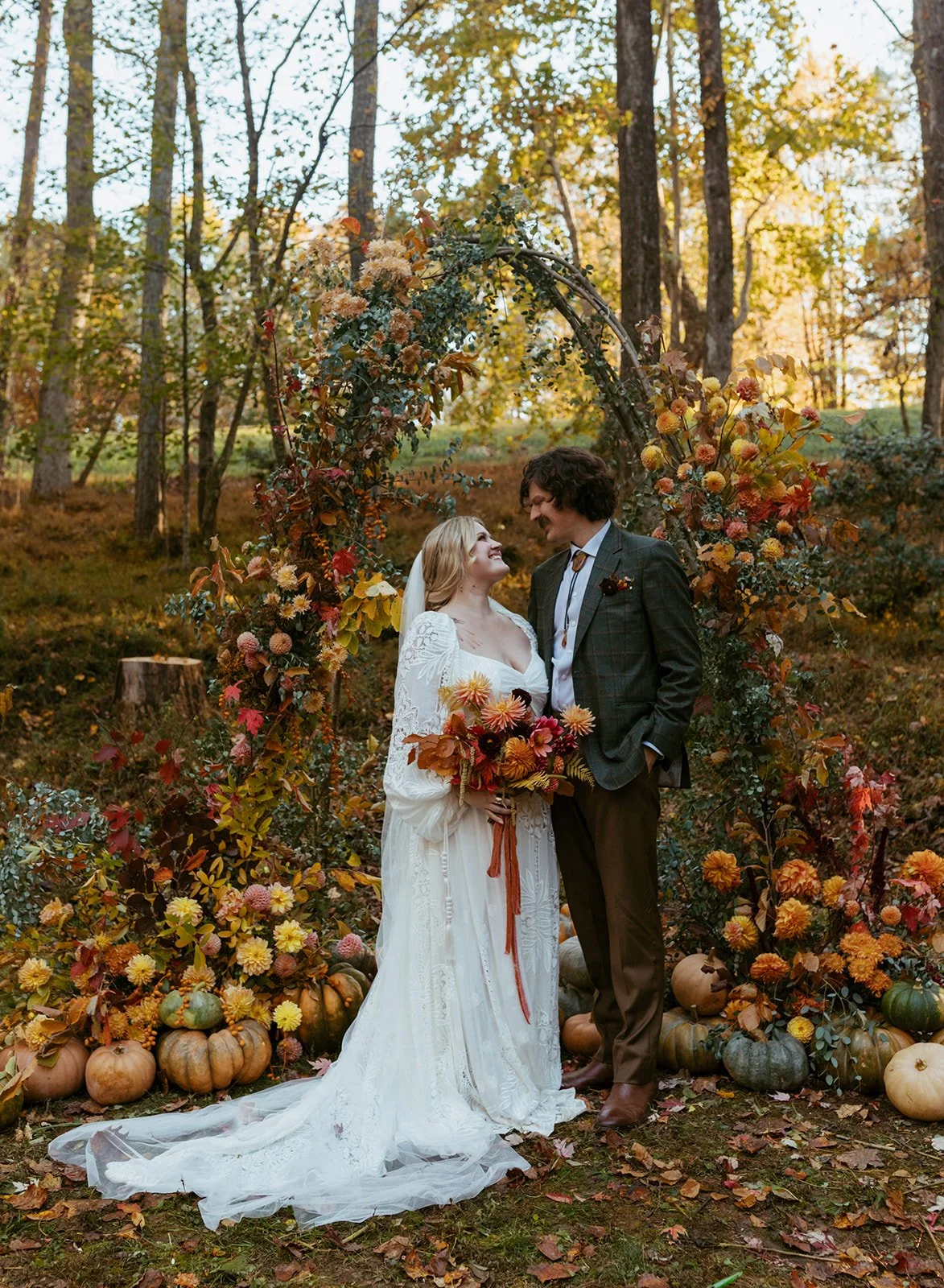 PostCeremonyPortraits-NorthGAWedding-EllijayGA-Fall2023-42.jpg