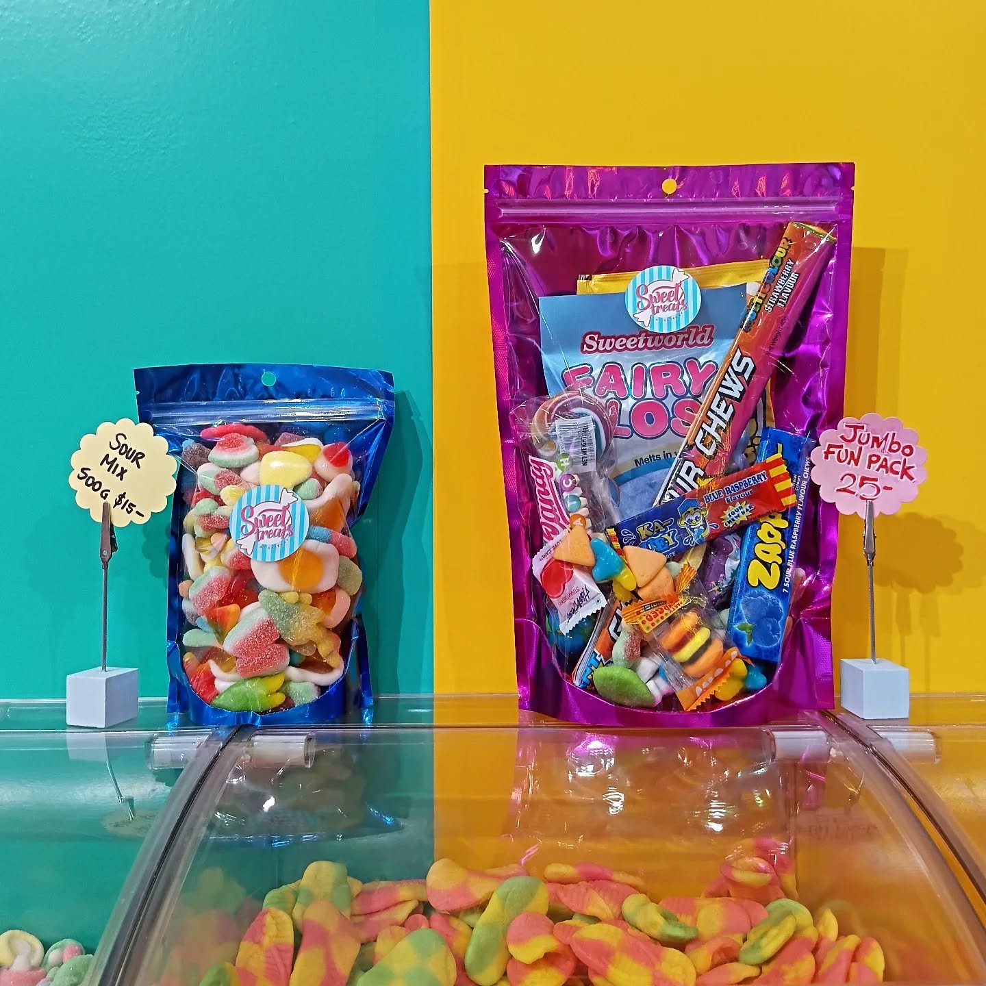 We have ready to go Sweet Treat Packs 😋 #sourlollies #trolli @sweettreatsgateway