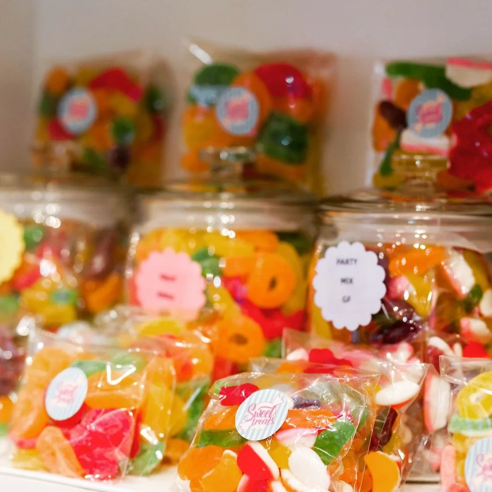 Did you know we have GLUTEN FREE lollies? 🍬✨

You don&rsquo;t have to miss out on the fun, we&rsquo;ve got loads of fruity, chewy and sour favourites waiting for you.