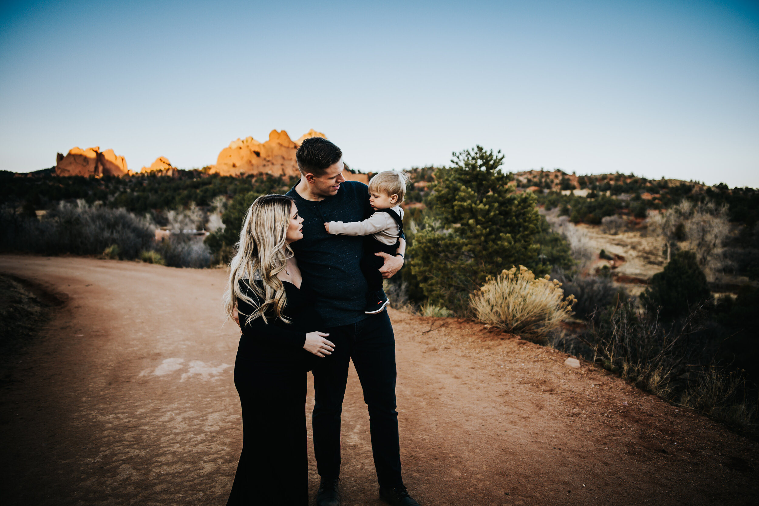 Kaitlyn Petersen Maternity Sesson Colorado Springs Sunset Pikes Peak Wild Prairie Photography-19-2021.jpg