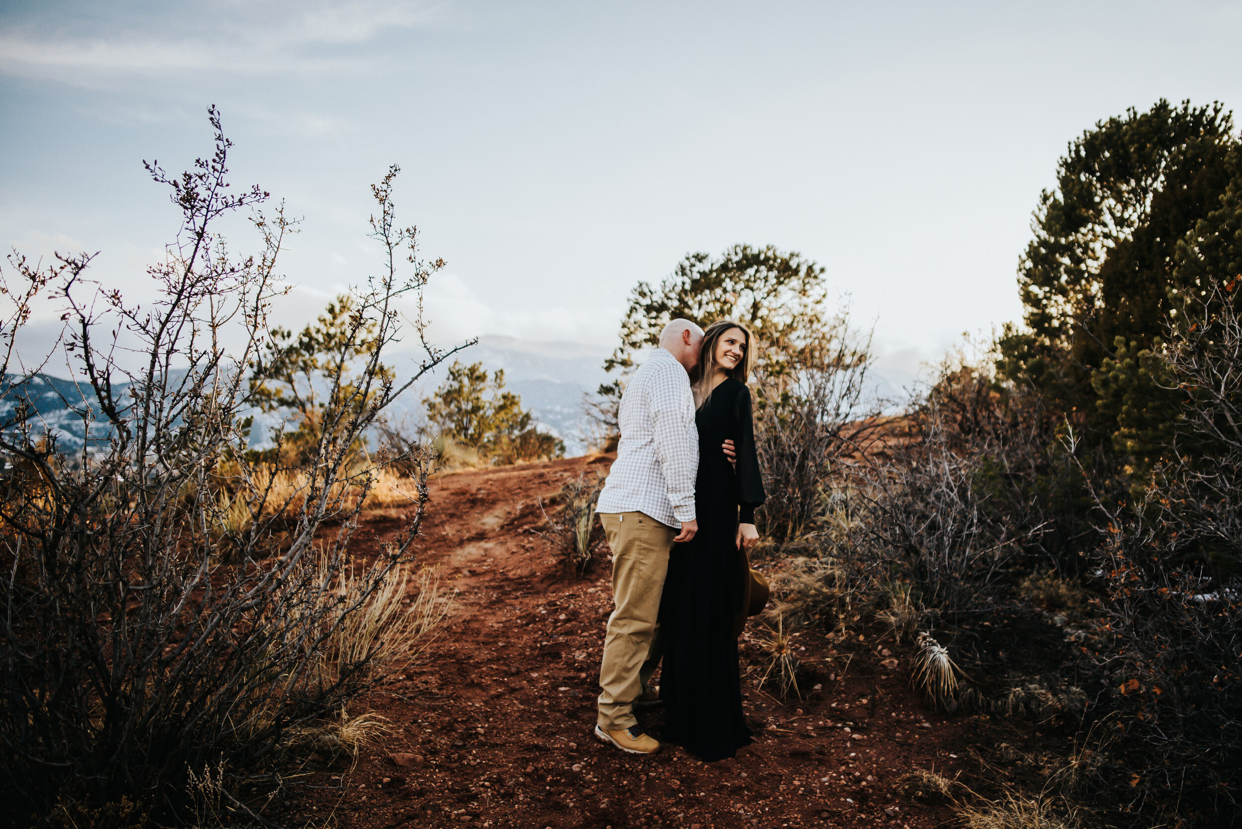 Stephanie Roesner Couples Sesson Colorado Springs Sunset Garden of the Gods Wild Prairie Photography-6-2021.jpg