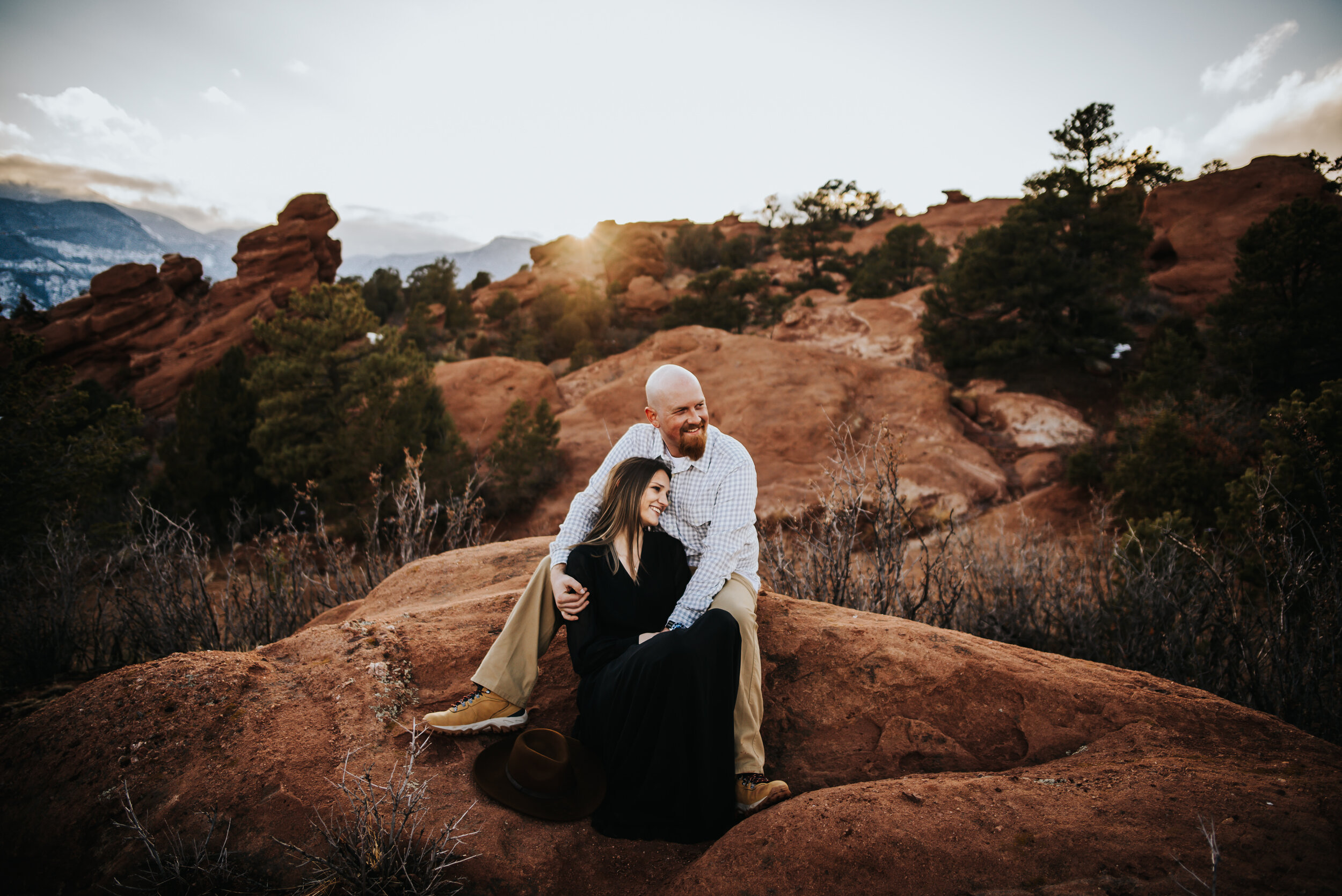 Stephanie Roesner Couples Sesson Colorado Springs Sunset Garden of the Gods Wild Prairie Photography-11-2021.jpg