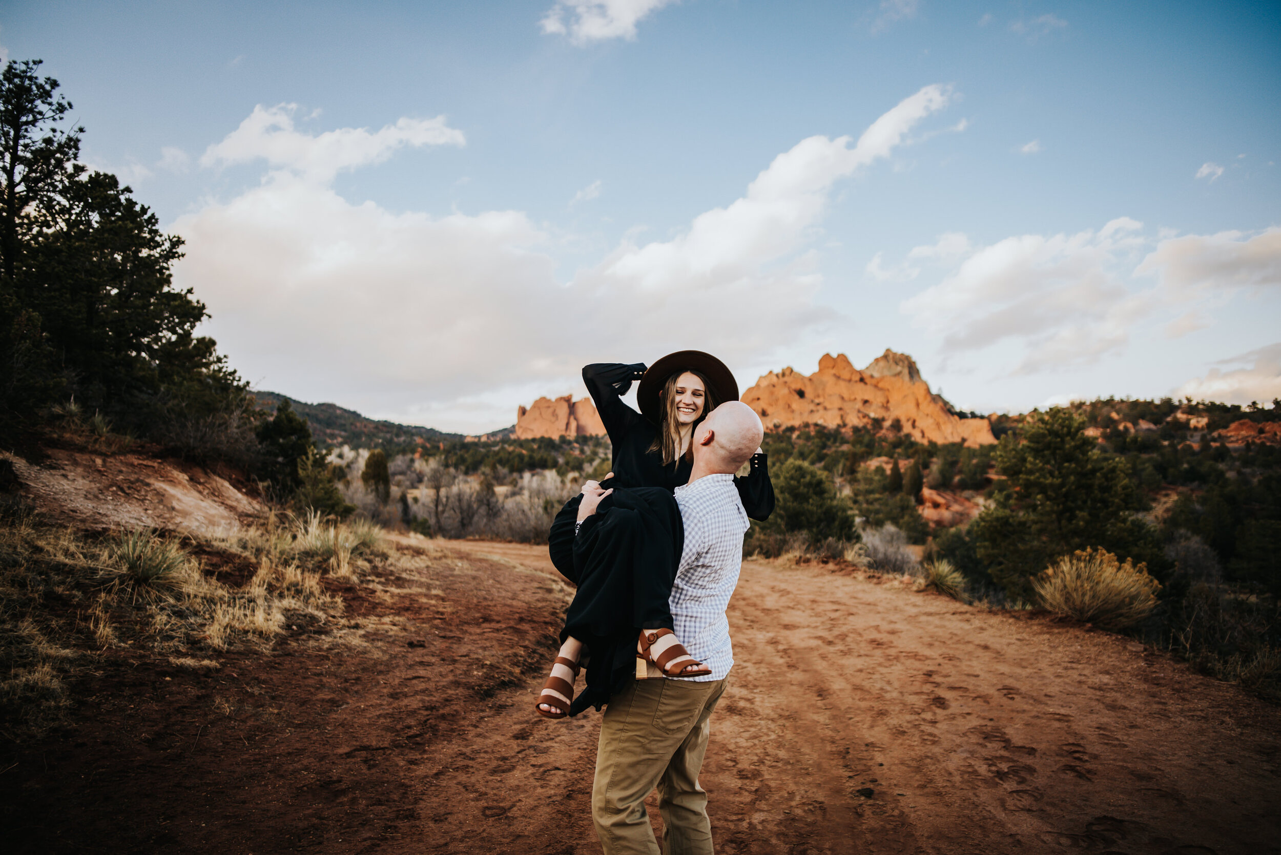 Stephanie Roesner Couples Sesson Colorado Springs Sunset Garden of the Gods Wild Prairie Photography-15-2021.jpg