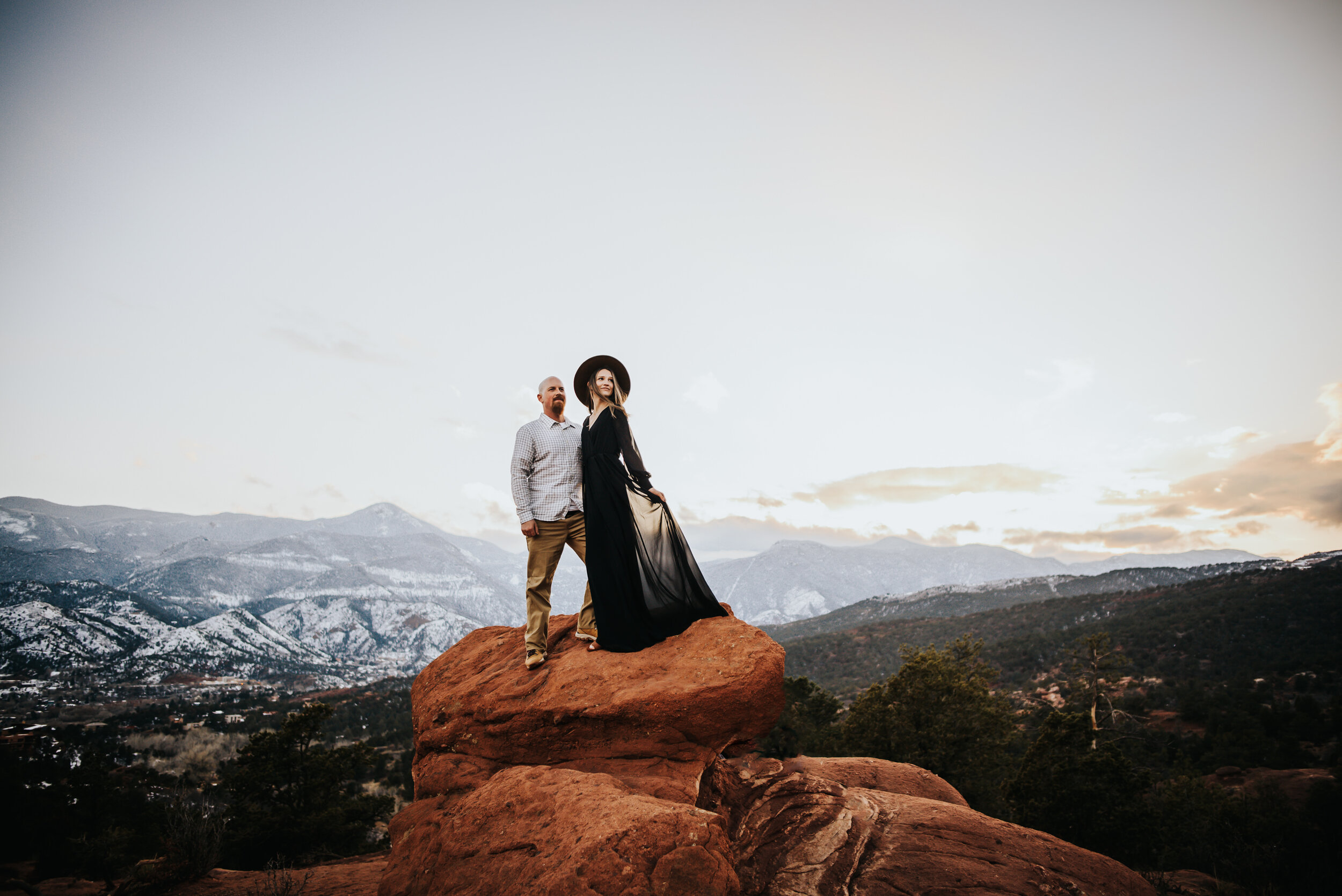 Stephanie Roesner Couples Sesson Colorado Springs Sunset Garden of the Gods Wild Prairie Photography-17-2021.jpg