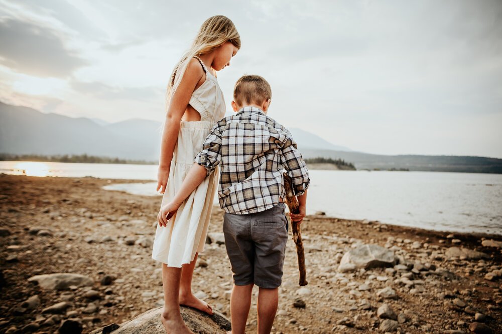 Jocelyn+Collins+Family+Session+Colorado+Springs+Colorado+Frisco+Lake+Dillion+Mom+Dad+Daughter+Son+Kids+Sunset+Water+Wild+Prairie+Photography-40-2020.jpeg