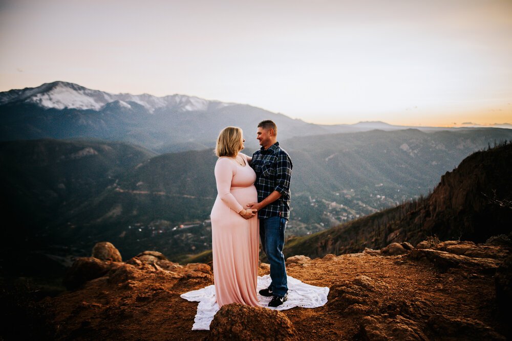 Lauran+Thomas+Maternity+Session+Colorado+Springs+Colorado+Sunset+Pikes+Peak+Rampart+Range+Husband+Wife+Pregnancy+Wild+Prairie+Photography-23-2020.jpeg