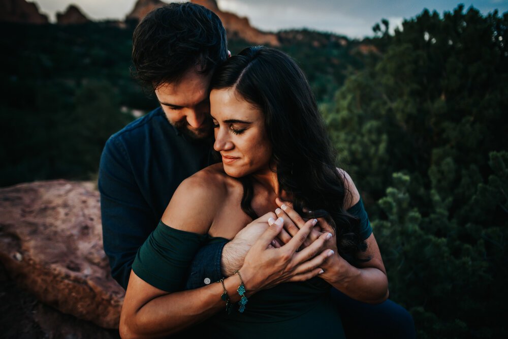 Mallory+and+Brian+Maternity+Session+Colorado+Springs+Colorado+Sunset+Garden+of+the+Gods+Mountain+View+Mother+Father+Daugher+Son+Twins+Pregnancy+Wild+Prairie+Photography-15-2020.jpeg