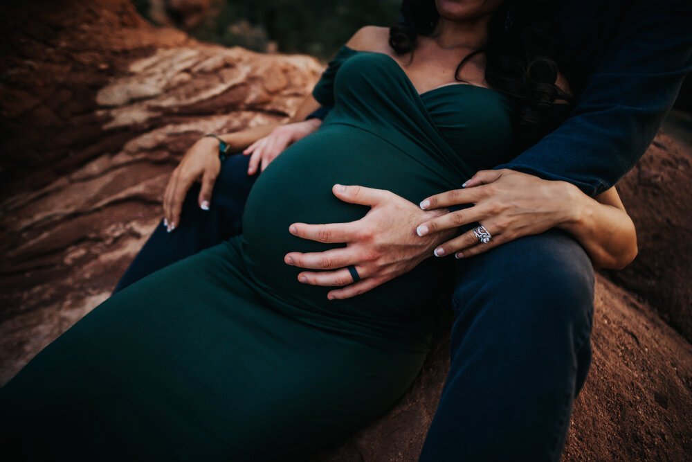 Mallory+and+Brian+Maternity+Session+Colorado+Springs+Colorado+Sunset+Garden+of+the+Gods+Mountain+View+Mother+Father+Daugher+Son+Twins+Pregnancy+Wild+Prairie+Photography-22-2020.jpeg