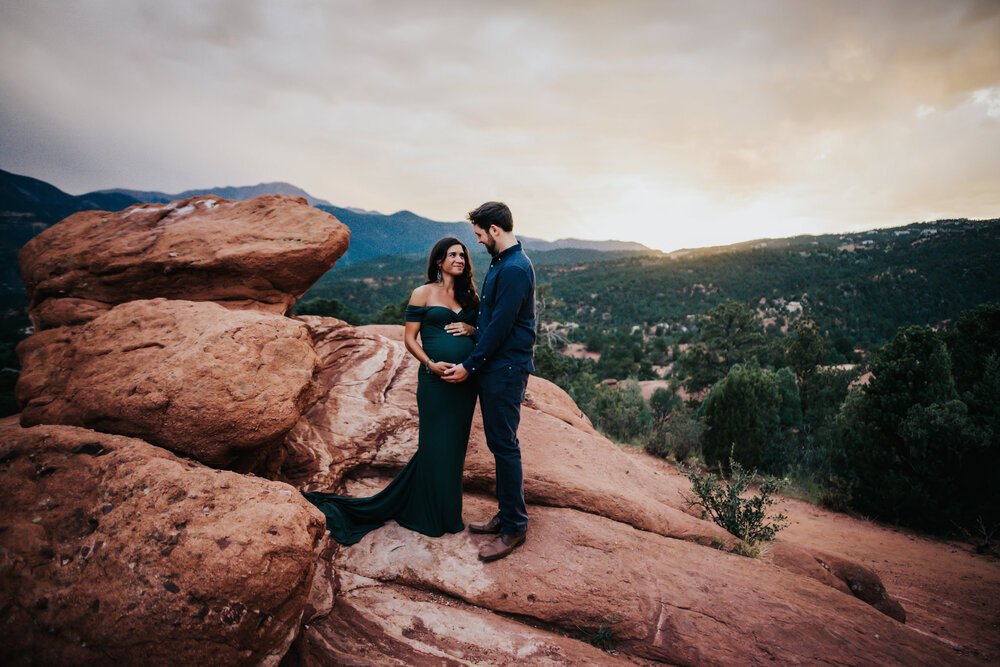 Mallory+and+Brian+Maternity+Session+Colorado+Springs+Colorado+Sunset+Garden+of+the+Gods+Mountain+View+Mother+Father+Daugher+Son+Twins+Pregnancy+Wild+Prairie+Photography-25-2020.jpeg