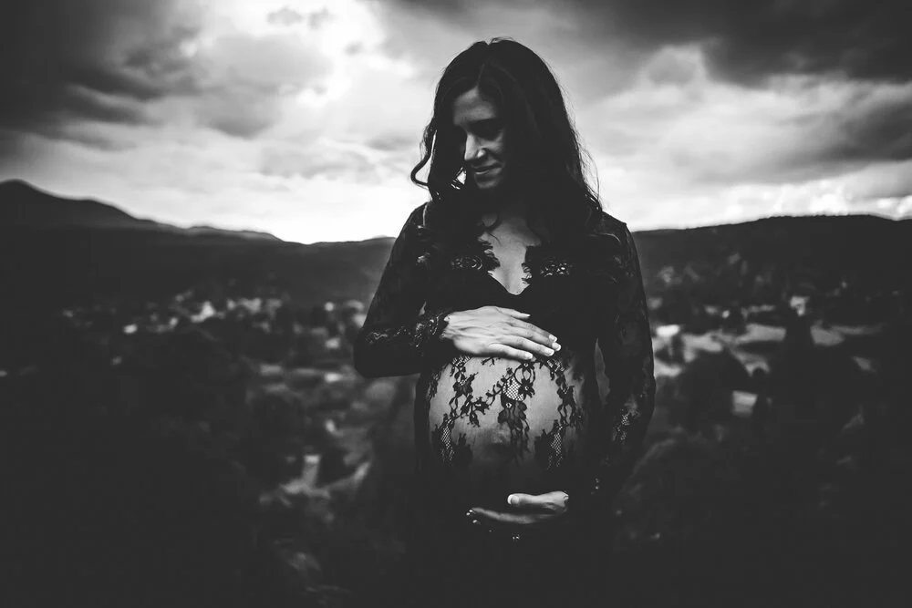 Mallory+and+Brian+Maternity+Session+Colorado+Springs+Colorado+Sunset+Garden+of+the+Gods+Mountain+View+Mother+Father+Daughter+Son+Twins+Pregnancy+Wild+Prairie+Photography-32-2020.jpeg