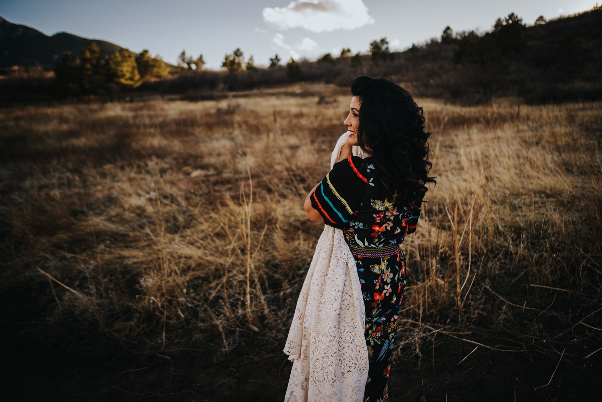 Celi+Turner+Headshots+Colorado+Springs+Colorado+Sunset+Mountains+Field+Woman+Wild+Prairie+Photography-04-2020.jpeg