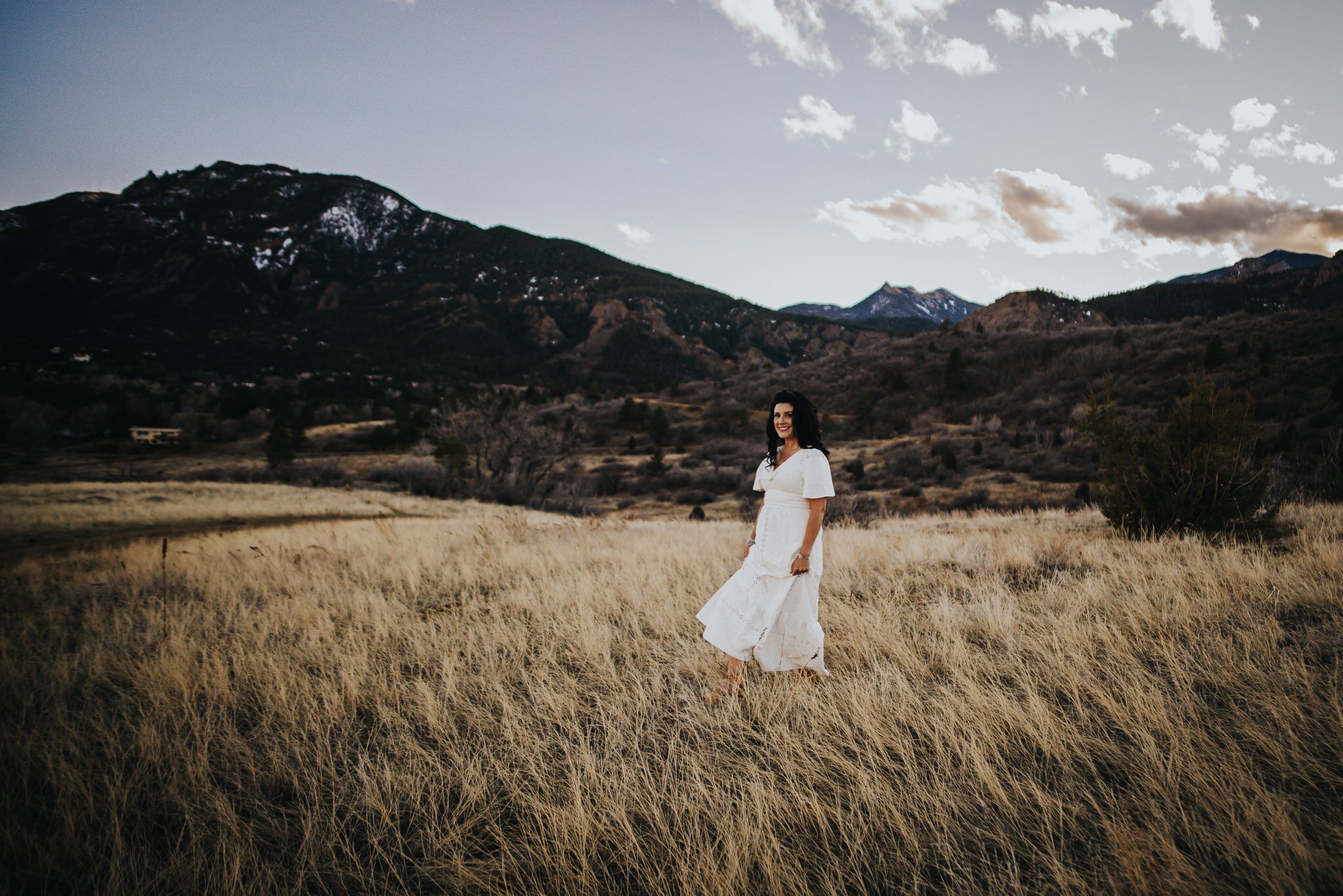 Celi+Turner+Headshots+Colorado+Springs+Colorado+Sunset+Mountains+Field+Woman+Wild+Prairie+Photography-31-2020.jpeg
