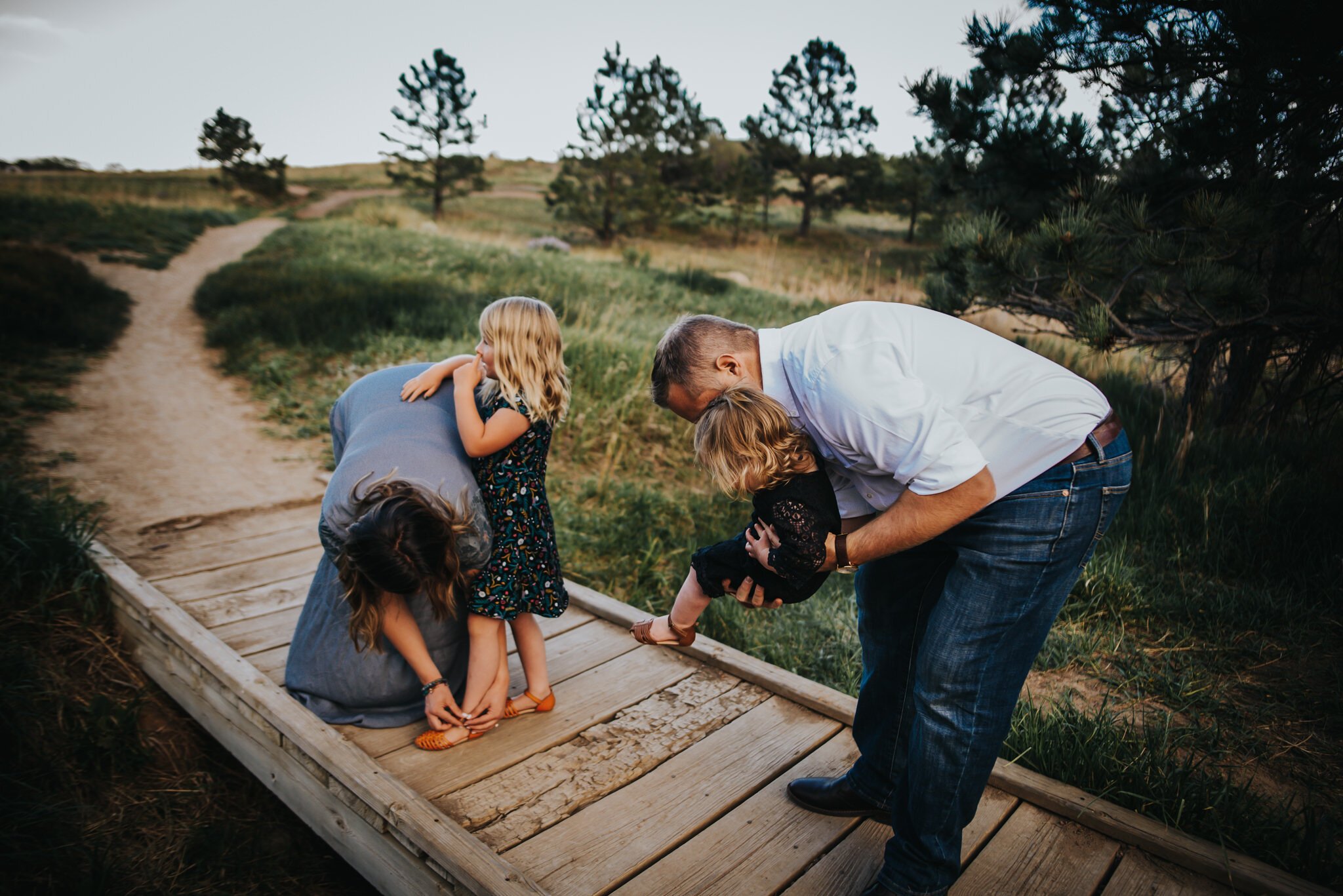Mary+Lousia+Wiencek+Family+Session+Colorado+Springs+Colorado+Sunset+Mom+Dad+Daughters+Ute+Valley+Park+Wild+Prairie+Photography-08-2020.jpeg