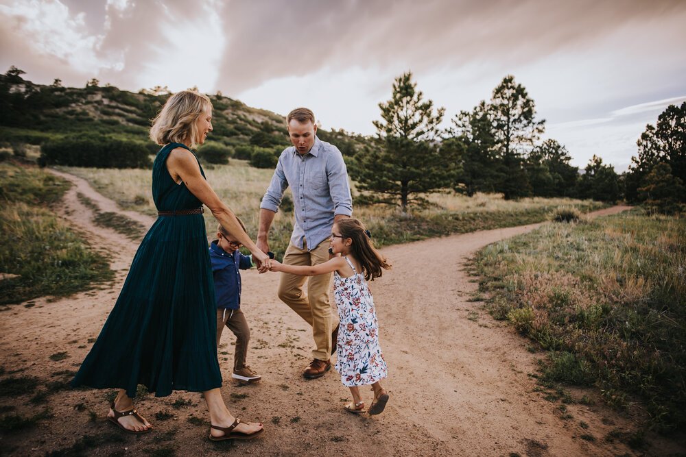 Leslie+Platz+Family+Session+Colorado+Springs+Colorado+Sunset+Ute+Valley+Park+Mountain+Views+Fields+Mother+Father+Son+Daughter+Wild+Prairie+Photography-10-2020.jpeg