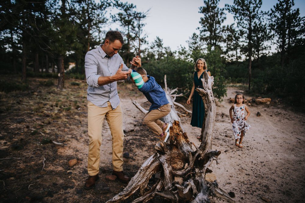 Leslie+Platz+Family+Session+Colorado+Springs+Colorado+Sunset+Ute+Valley+Park+Mountain+Views+Fields+Mother+Father+Son+Daughter+Wild+Prairie+Photography-22-2020.jpeg