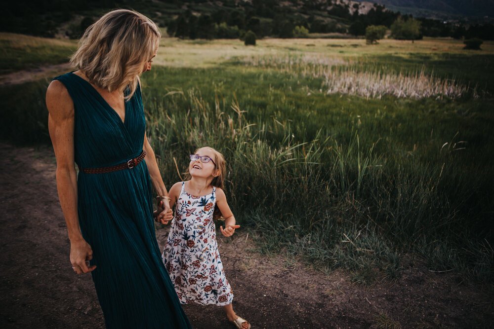 Leslie+Platz+Family+Session+Colorado+Springs+Colorado+Sunset+Ute+Valley+Park+Mountain+Views+Fields+Mother+Father+Son+Daughter+Wild+Prairie+Photography-37-2020.jpeg