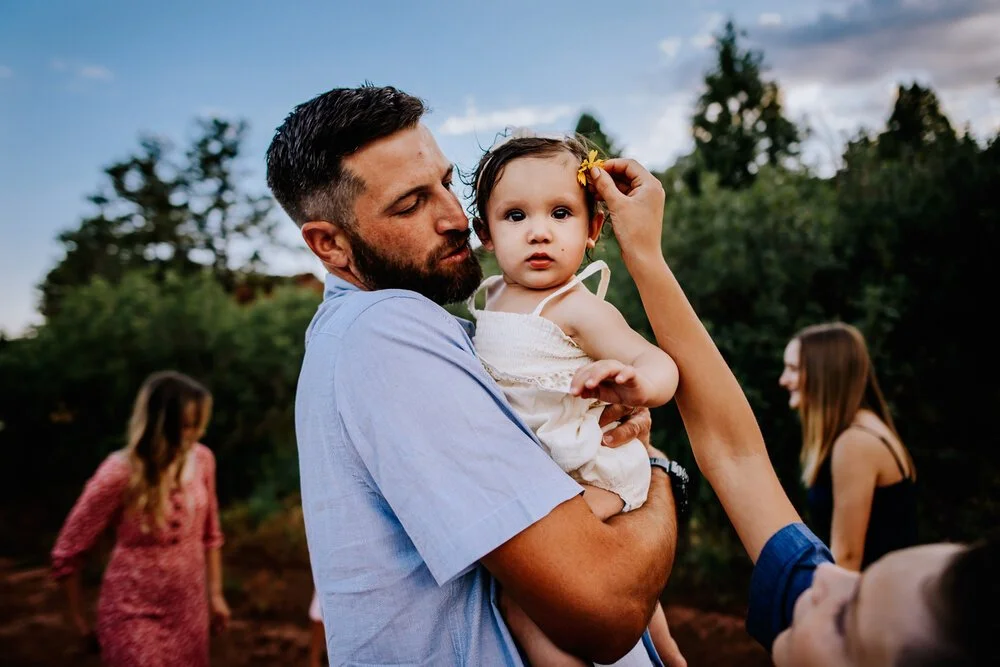 LeAnna+Hinckley+Family+Session+Colorado+Springs+Colorado+Sunset+Mountain+View+Garden+of+the+Gods+Mother+Father+Children+Wild+Prairie+Photography-10-2020.jpeg
