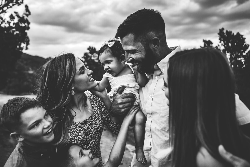 LeAnna+Hinckley+Family+Session+Colorado+Springs+Colorado+Sunset+Mountain+View+Garden+of+the+Gods+Mother+Father+Children+Wild+Prairie+Photography-34-2020.jpeg