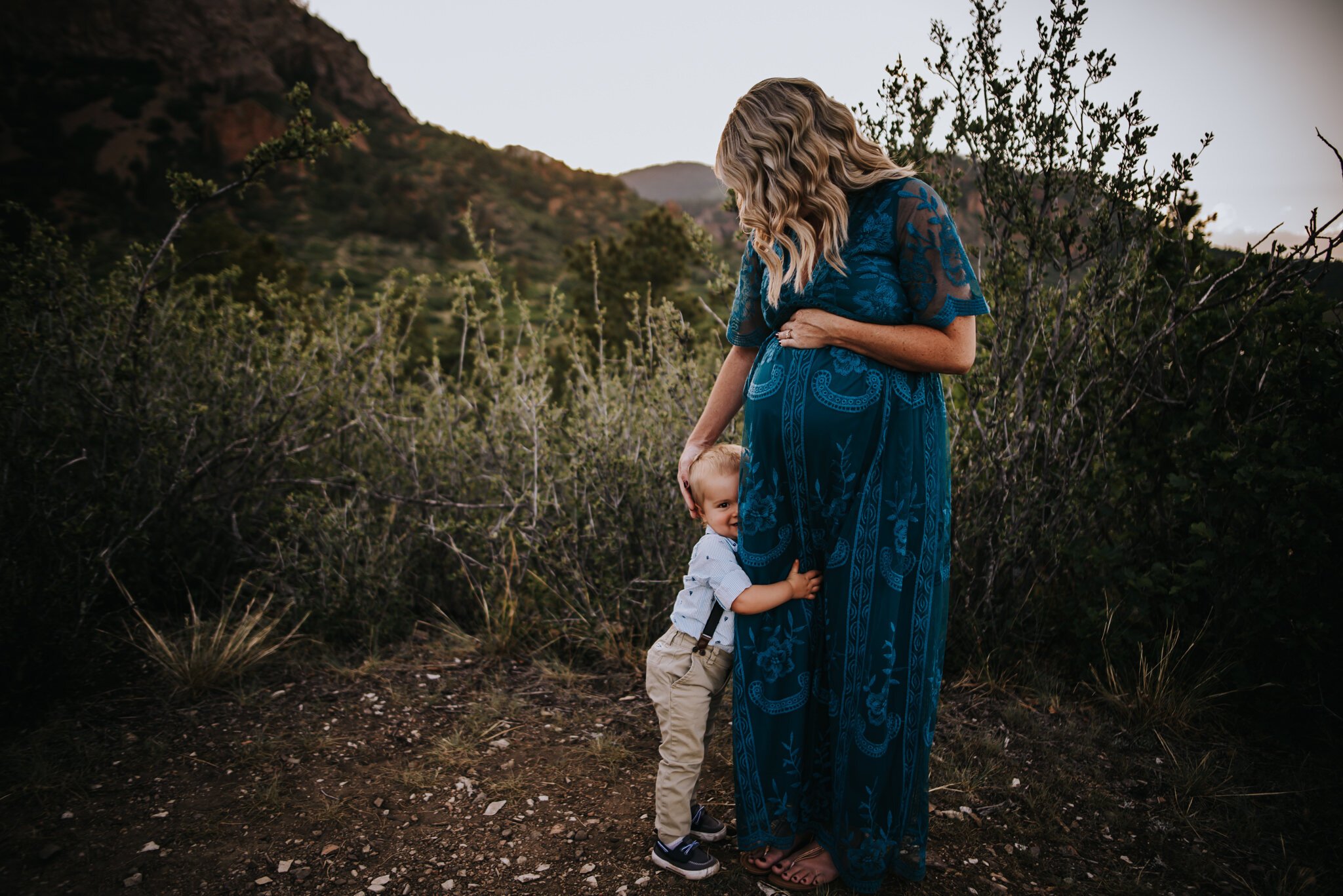 Elliott+Maternity+Family+Session+Colorado+Springs+Colorado+Cheyenne+Canyon+Mountains+Fields+Dad+Mother+Son+Pregnant+Wild+Prairie+Photography-19-2020.jpeg
