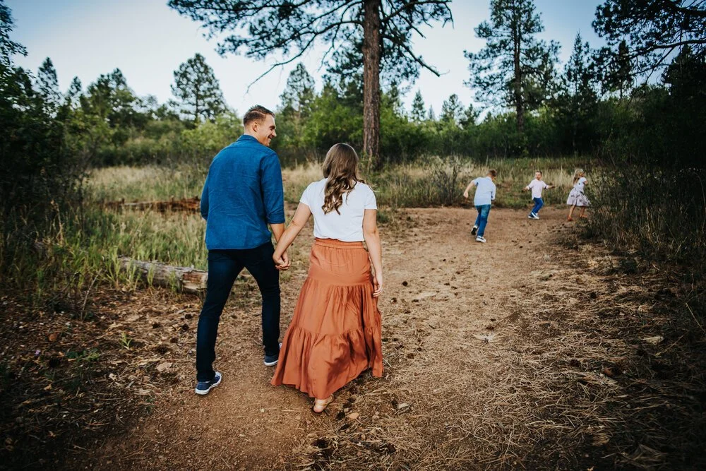 Agata+Przystupa+Family+Session+Colorado+Springs+Colorado+Cheyenne+Canyon+Mom+Dad+Daughter+Sons+Daughter+Sunset+Mountains+Fields+Trees+Wild+Prairie+Photography-3-2020.jpeg