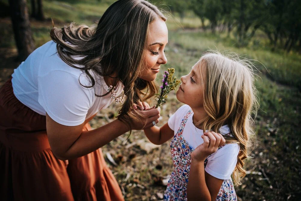 Agata+Przystupa+Family+Session+Colorado+Springs+Colorado+Cheyenne+Canyon+Mom+Dad+Daughter+Sons+Daughter+Sunset+Mountains+Fields+Trees+Wild+Prairie+Photography-15-2020.jpeg