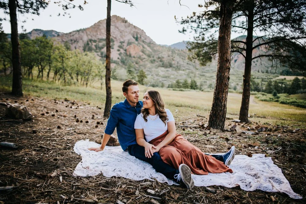 Agata+Przystupa+Family+Session+Colorado+Springs+Colorado+Cheyenne+Canyon+Mom+Dad+Daughter+Sons+Daughter+Sunset+Mountains+Fields+Trees+Wild+Prairie+Photography-17-2020.jpeg