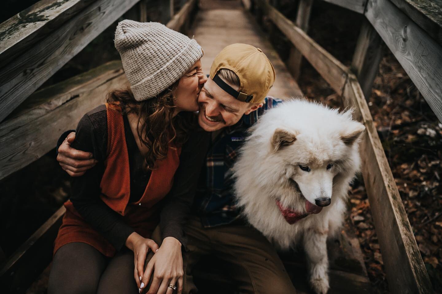 Finally getting some Minnesota love on my feed. Love these humans and their pup. Thank you for dancing in the woods with me.

#duluthphotographer #coloradophotographer #coloradospringsphotographer #minnesotacouplesphotographer #northshore #northshore