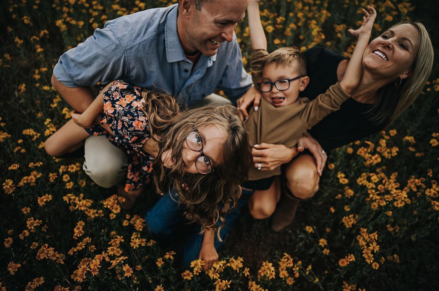 This sweet fam bam and these flowers. Holy moly friends. Holy. Moly.

You cannot do kindness too soon, for you never know how soon it will be too late. -Ralph Waldo Emerson
📸
Our community of @clickprophotographers have come together to amplify our 