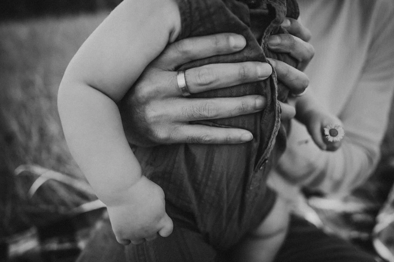 There&rsquo;s something sacred about photographing a family I&rsquo;ve walked with through multiple seasons.

A few years ago, I documented Victoria and Andrew&rsquo;s elopement in Garden of the Gods. This time, they came back to Colorado Springs, wi