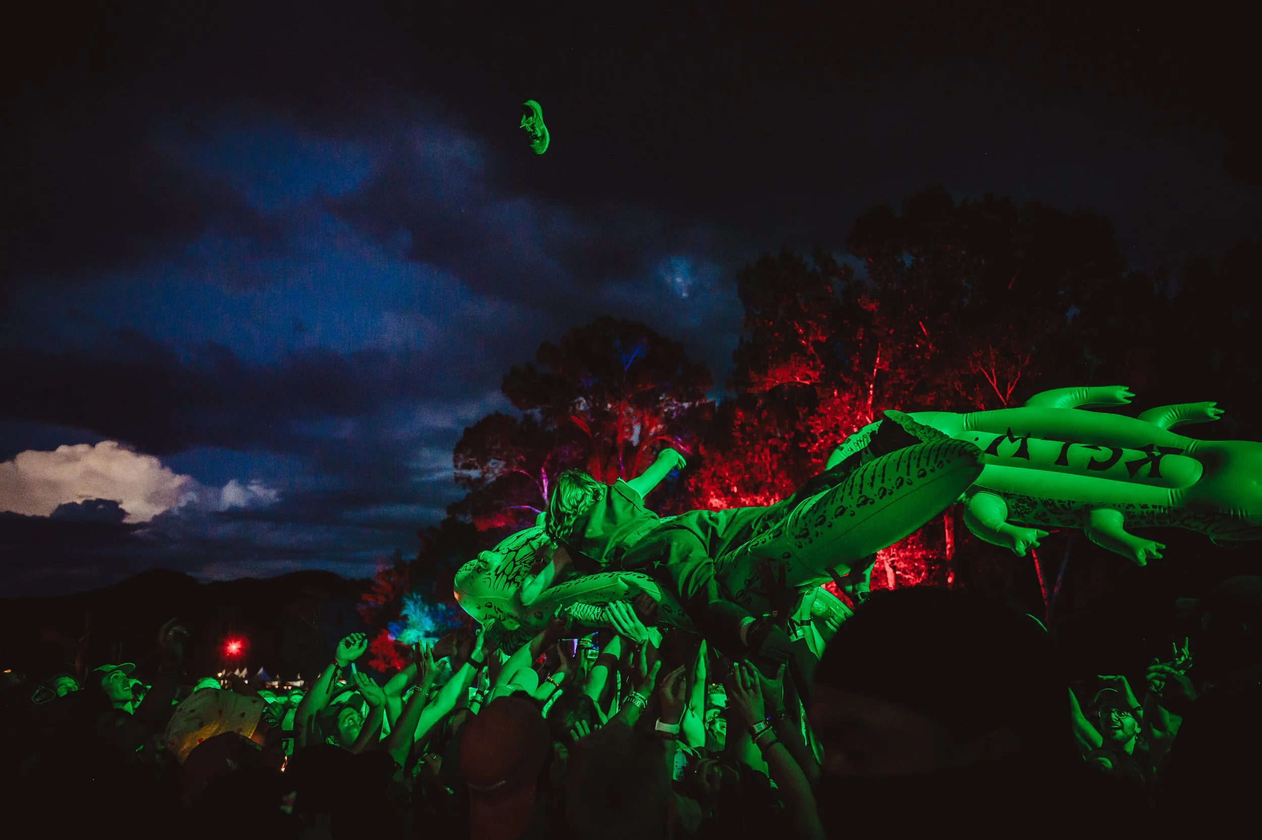 Concert photography from the pit at Field of Vision festival.