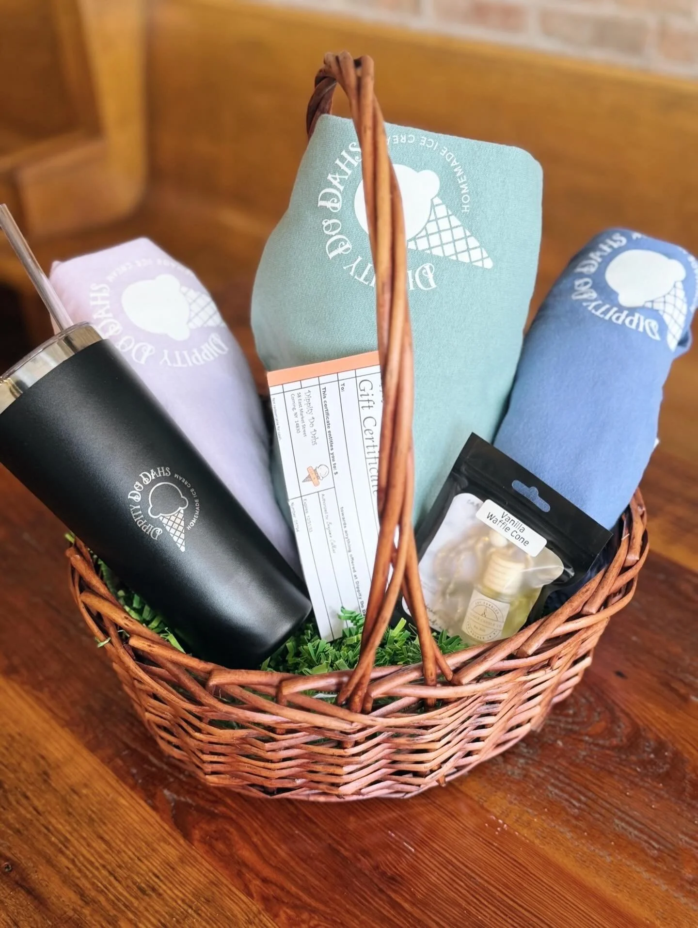 🍦 Let us help fill your baskets full of sweet Happiness! 🐰
Forget the jellybeans&mdash;we&rsquo;re dreaming of sprinkles and scoops this Easter! We&rsquo;ve got a mix of gifts for that ice cream lover. 
&bull; Spring Vibes: Signature logo t-shirts 